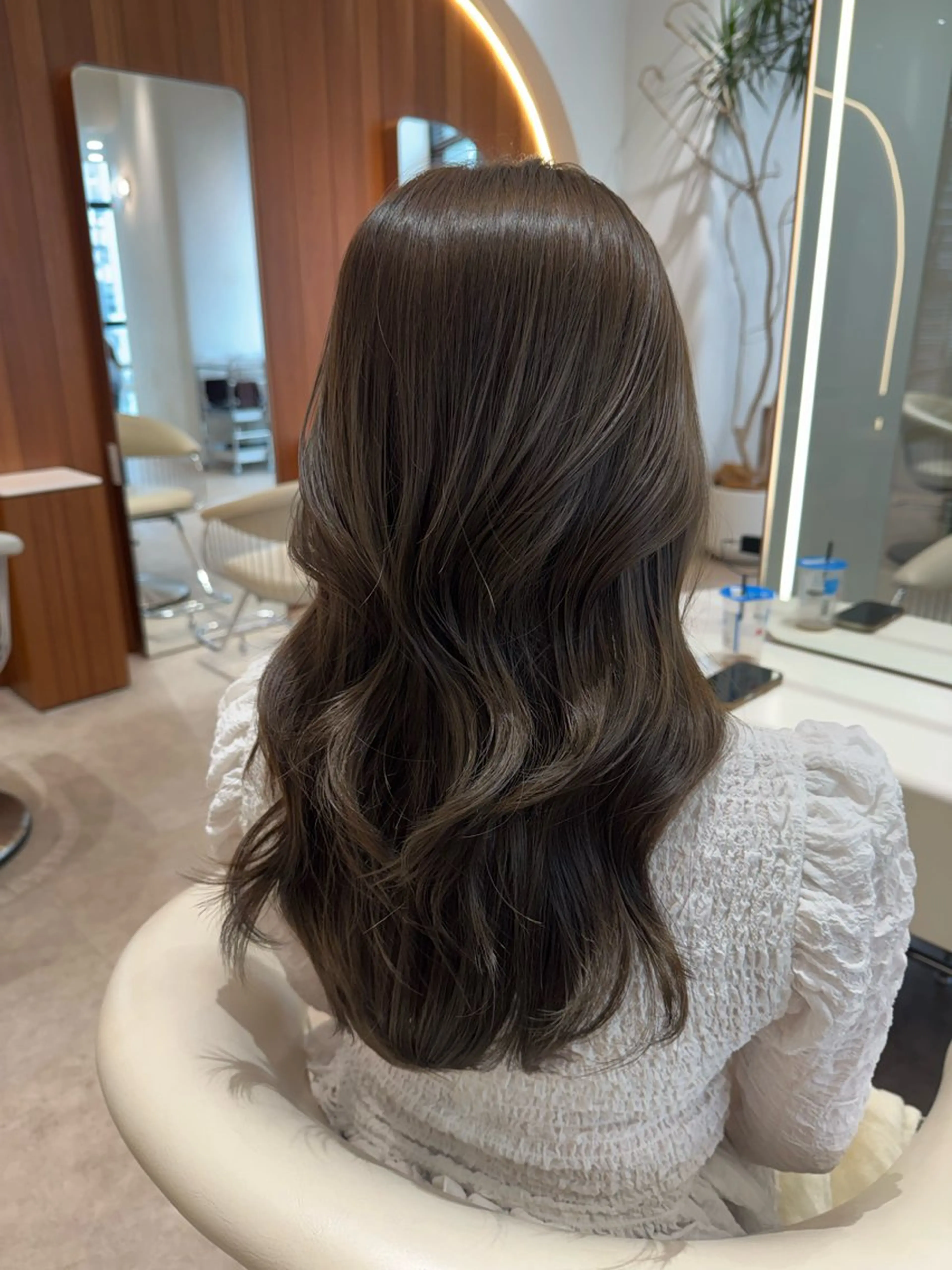 ロング カラー ベージュカラー ブラウンカラー 透明感カラー グレージュ オリーブベージュ カット ヘアカラー トリートメント ヘアセット 韓国レイヤー🇰🇷 韓国研修◎渋谷カイトのヘアスタイル