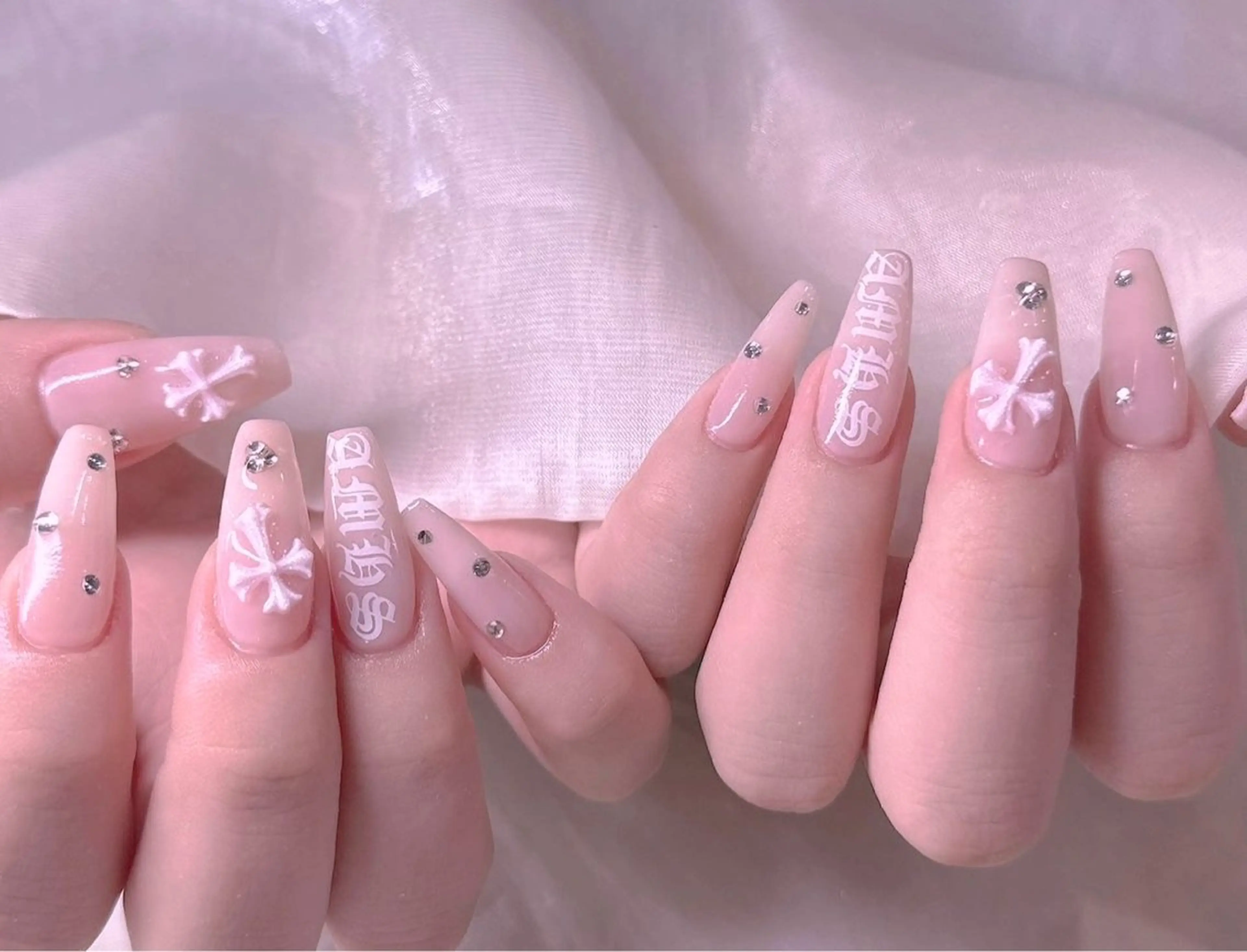 ネイル チークネイル フレンチネイル ハート 韓国ネイル レース ハンドネイル 美爪パラジェル導入店 Sunnilyのネイルデザイン