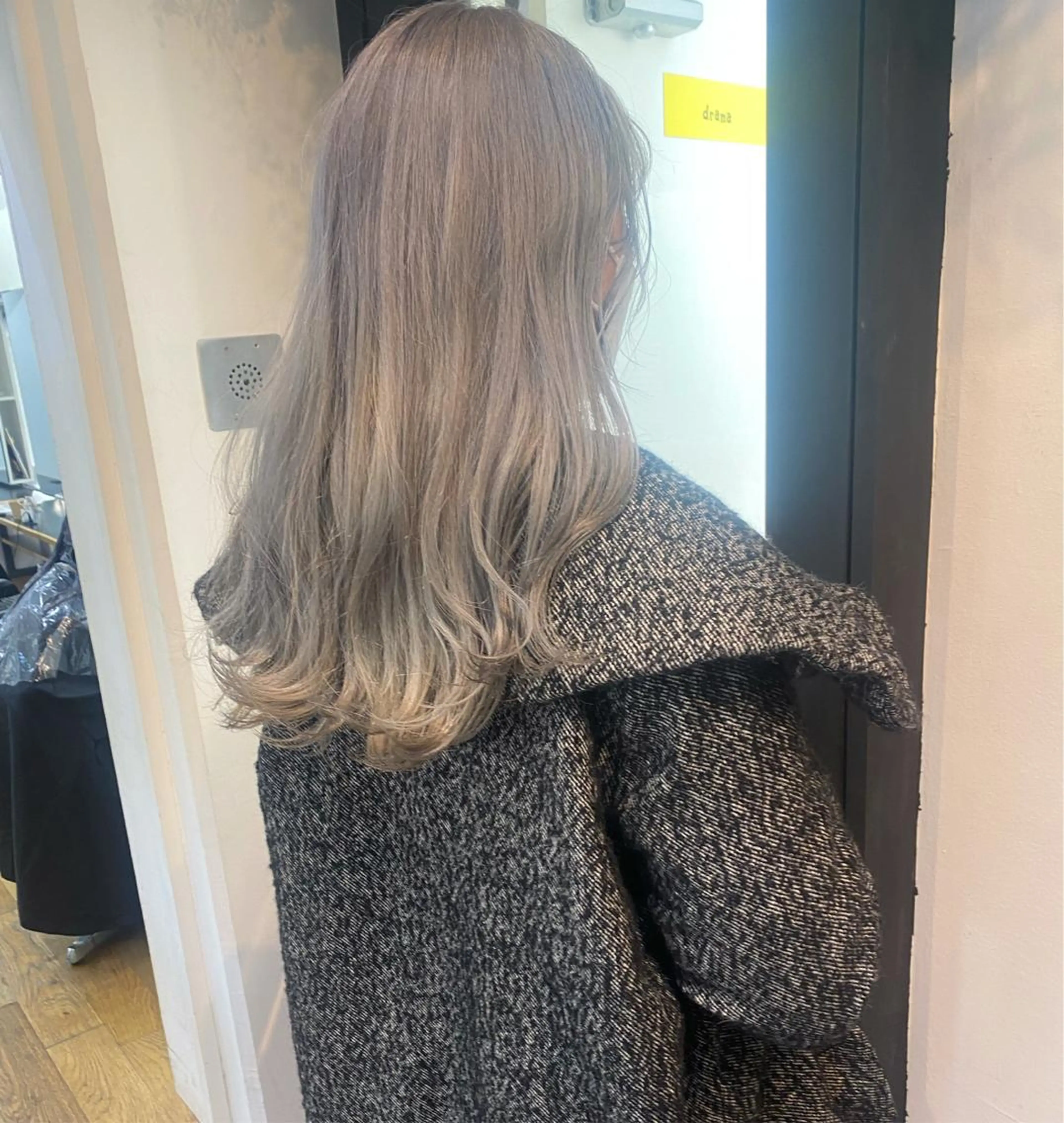 ロング カラー stylist トモヤのヘアスタイル
