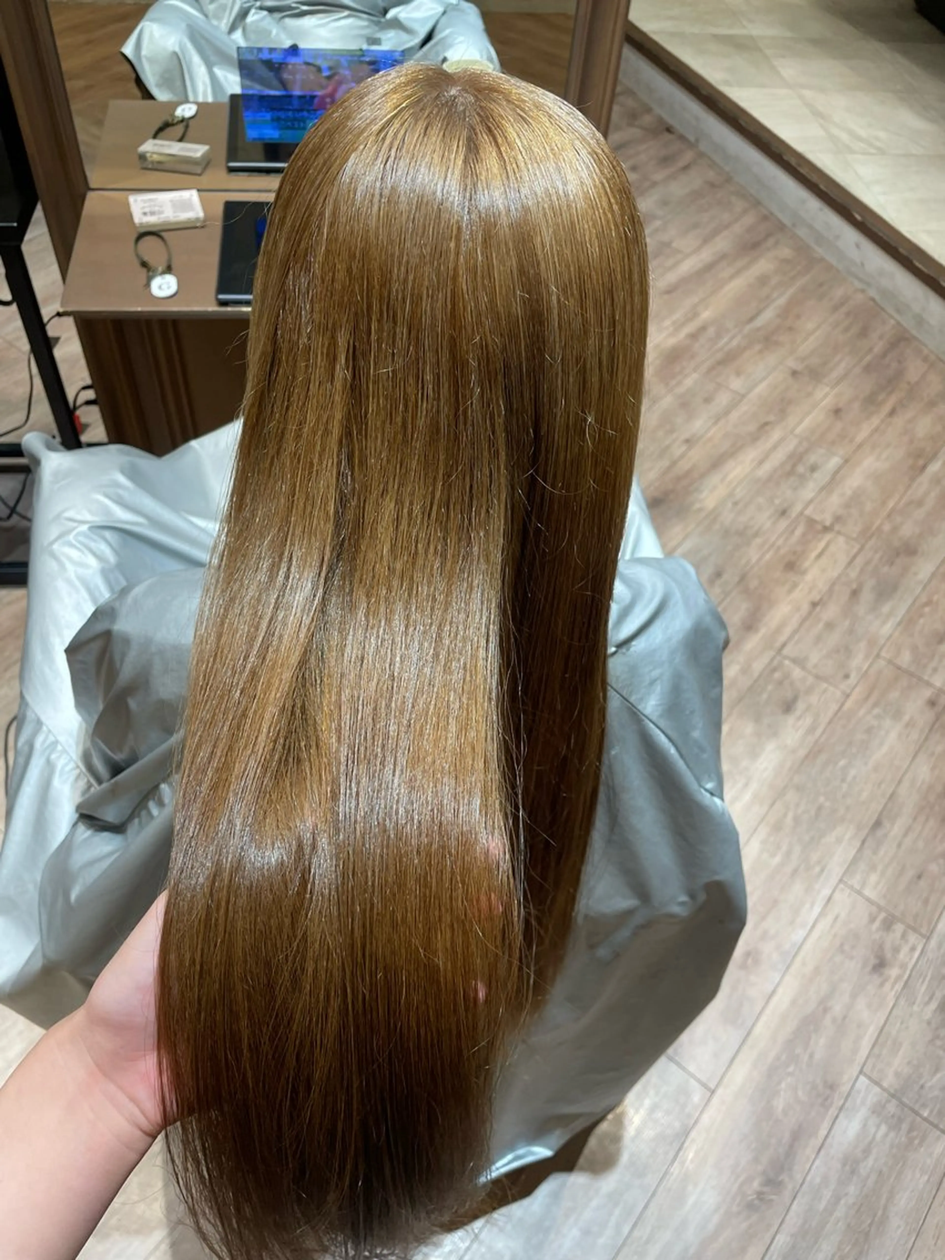 ロング シモカワ マシロのヘアスタイル