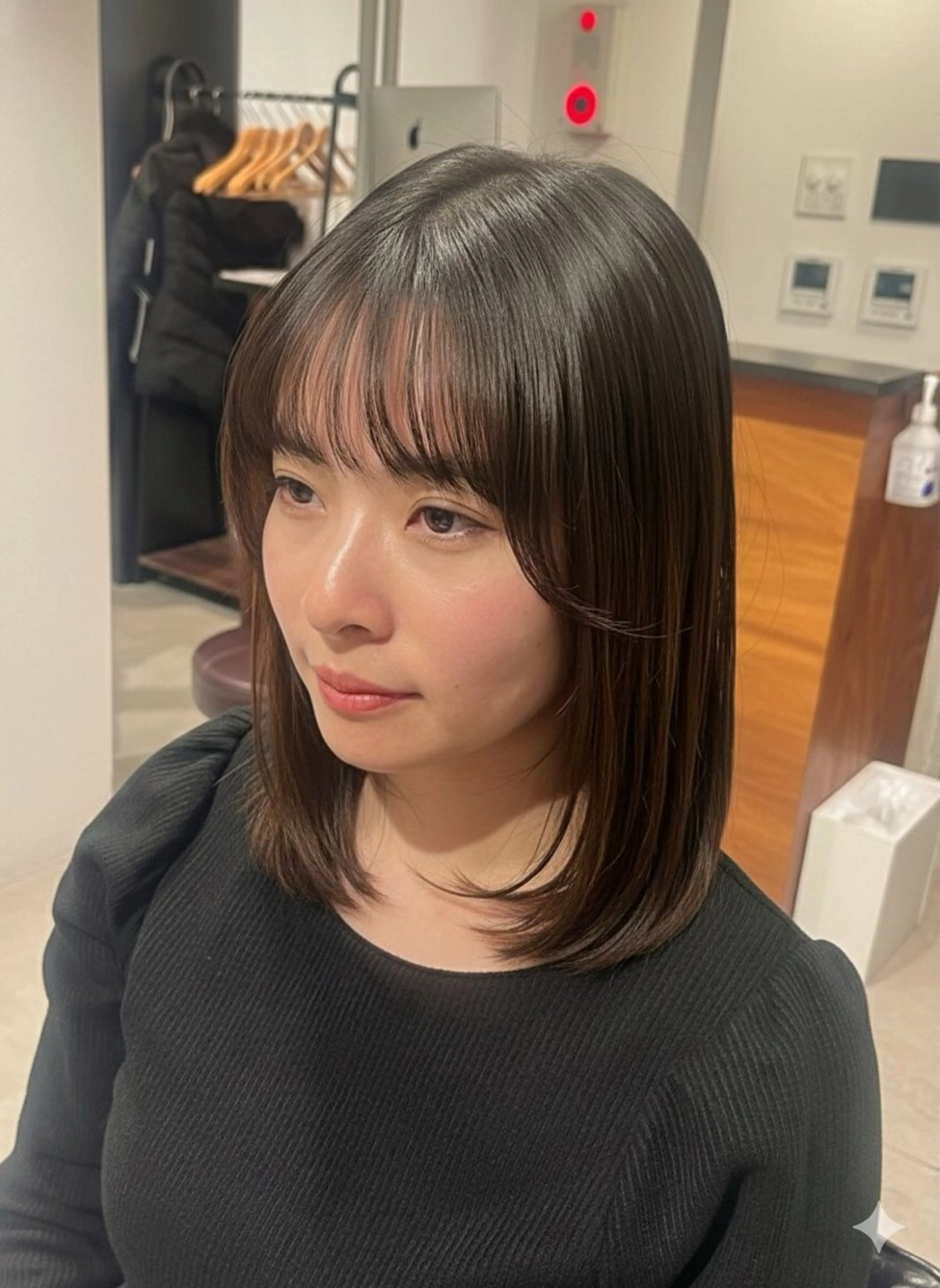 【19時​〜​限定無料✨】ミディアムレイヤーカット✂️の写真