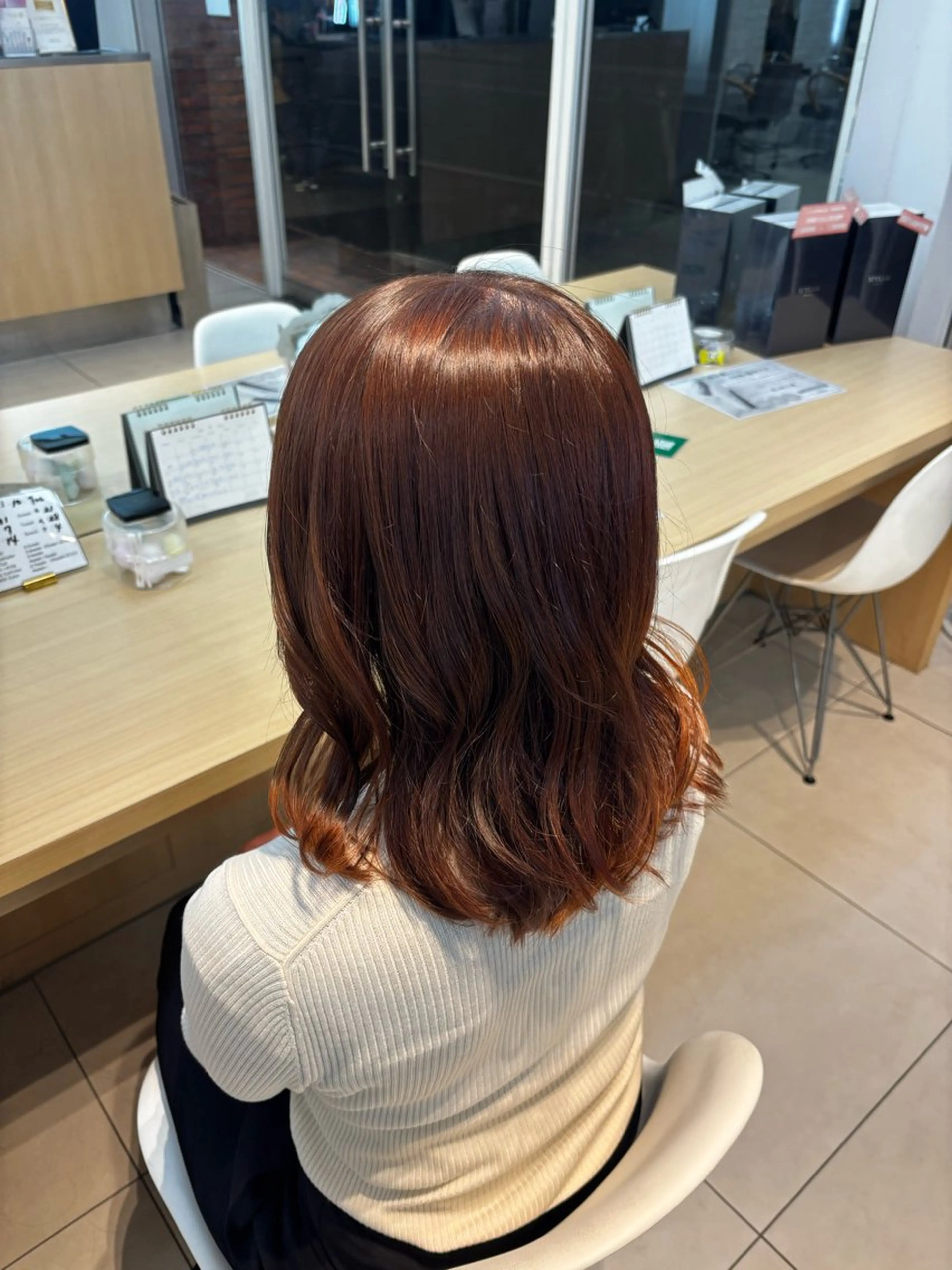 セミロング カラー 小室 光瑠のヘアスタイル