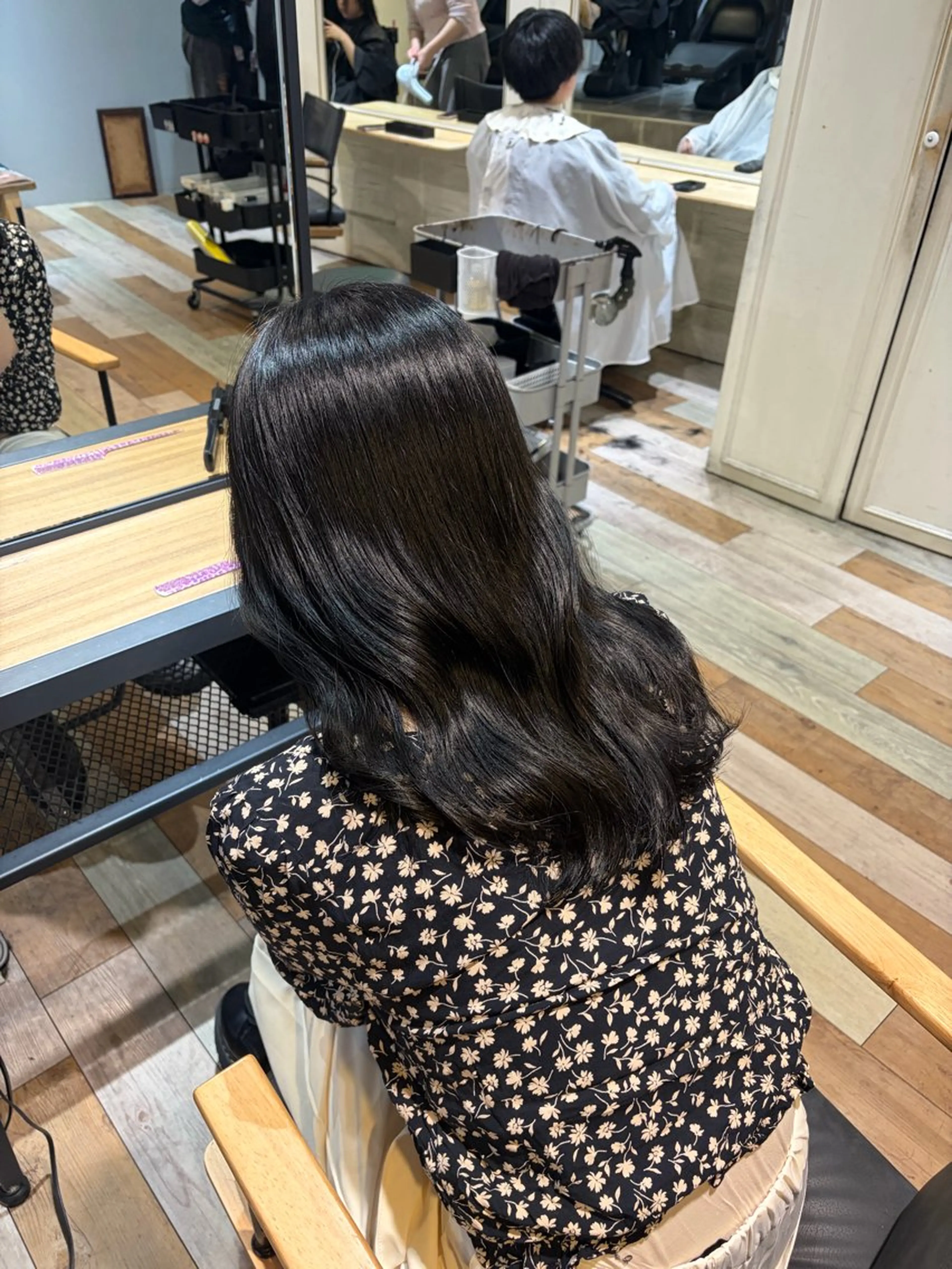 ロング ヘアカラー 💜🦋 COCONA🦋💜のヘアスタイル