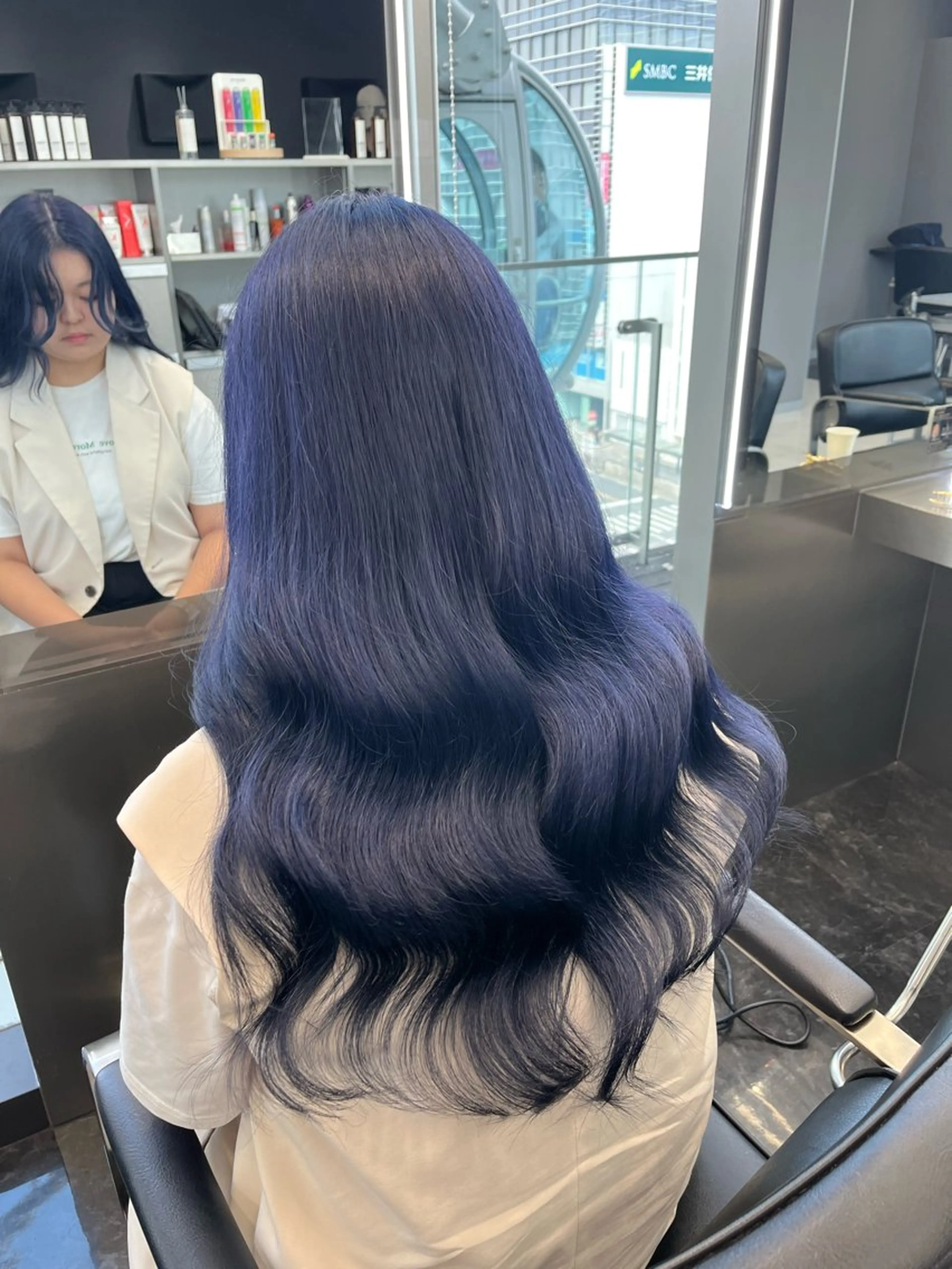 セミロング カラー 透明感カラー ハイトーンカラー ネイビーカラー シルバー 韓国風ヘア 韓国ヘア🖤/透明感 shihoのヘアスタイル