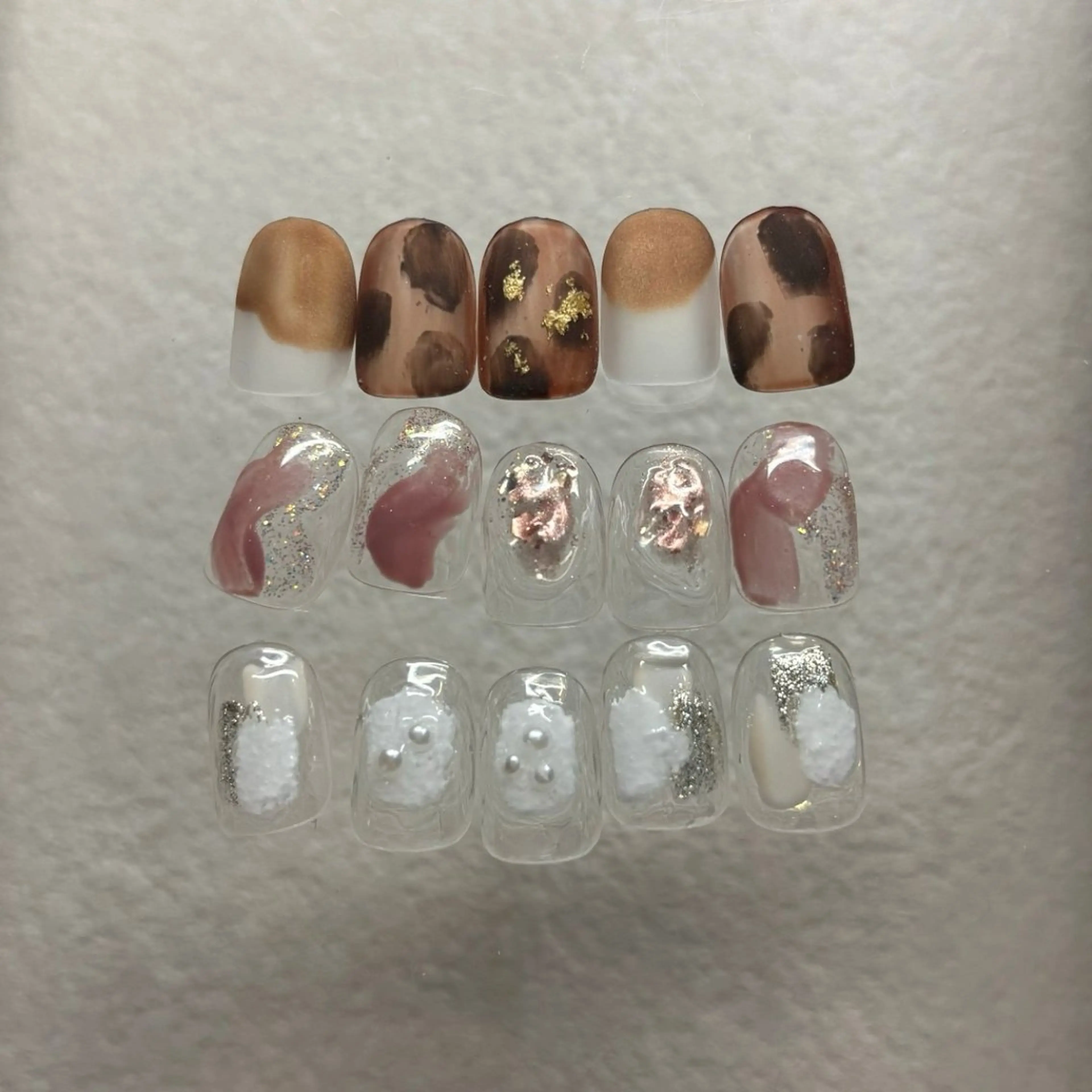 ネイル ハンドネイル 大人ワンホン キラキラ／Ayanoのネイルデザイン