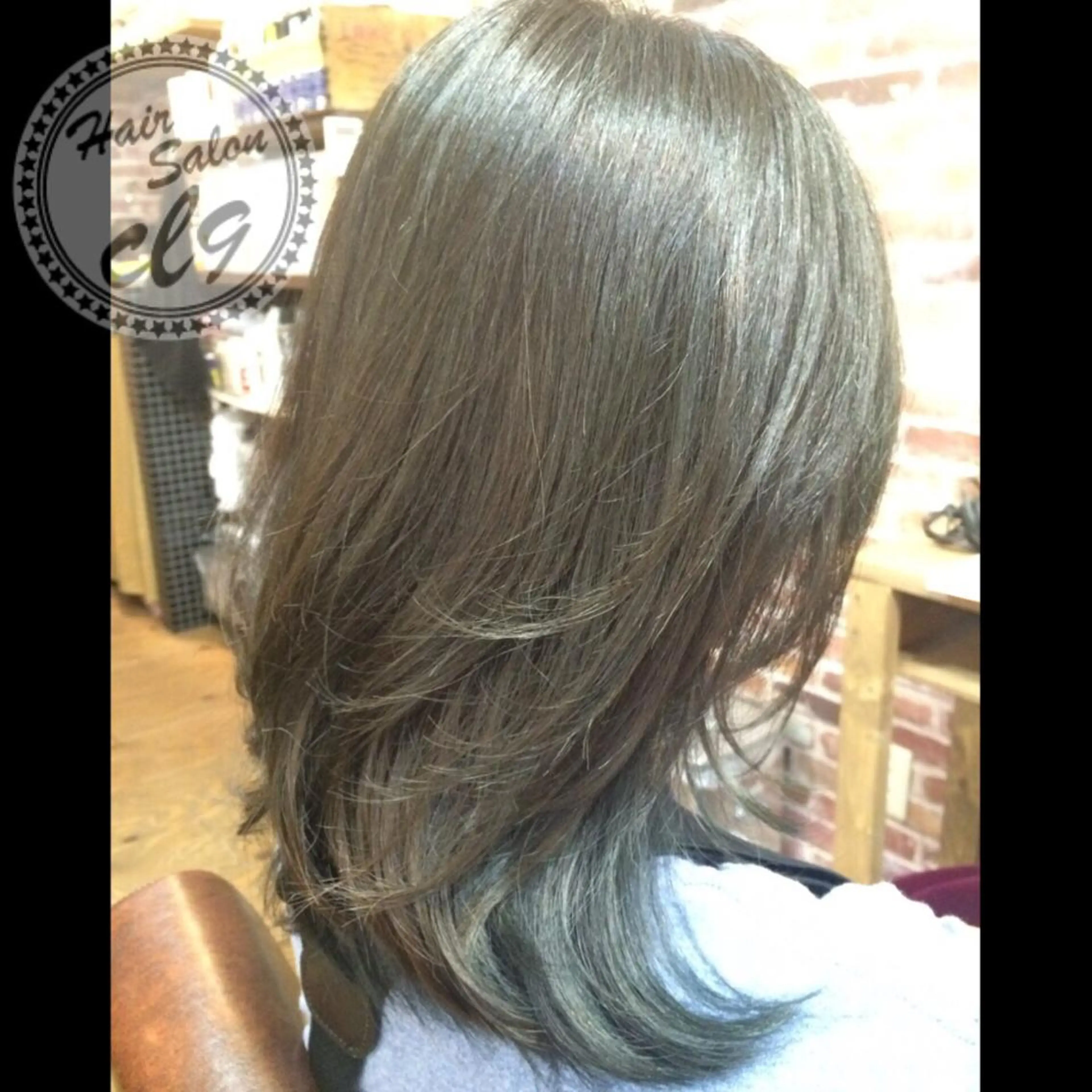 ミディアム アッシュ Yu takaのヘアスタイル