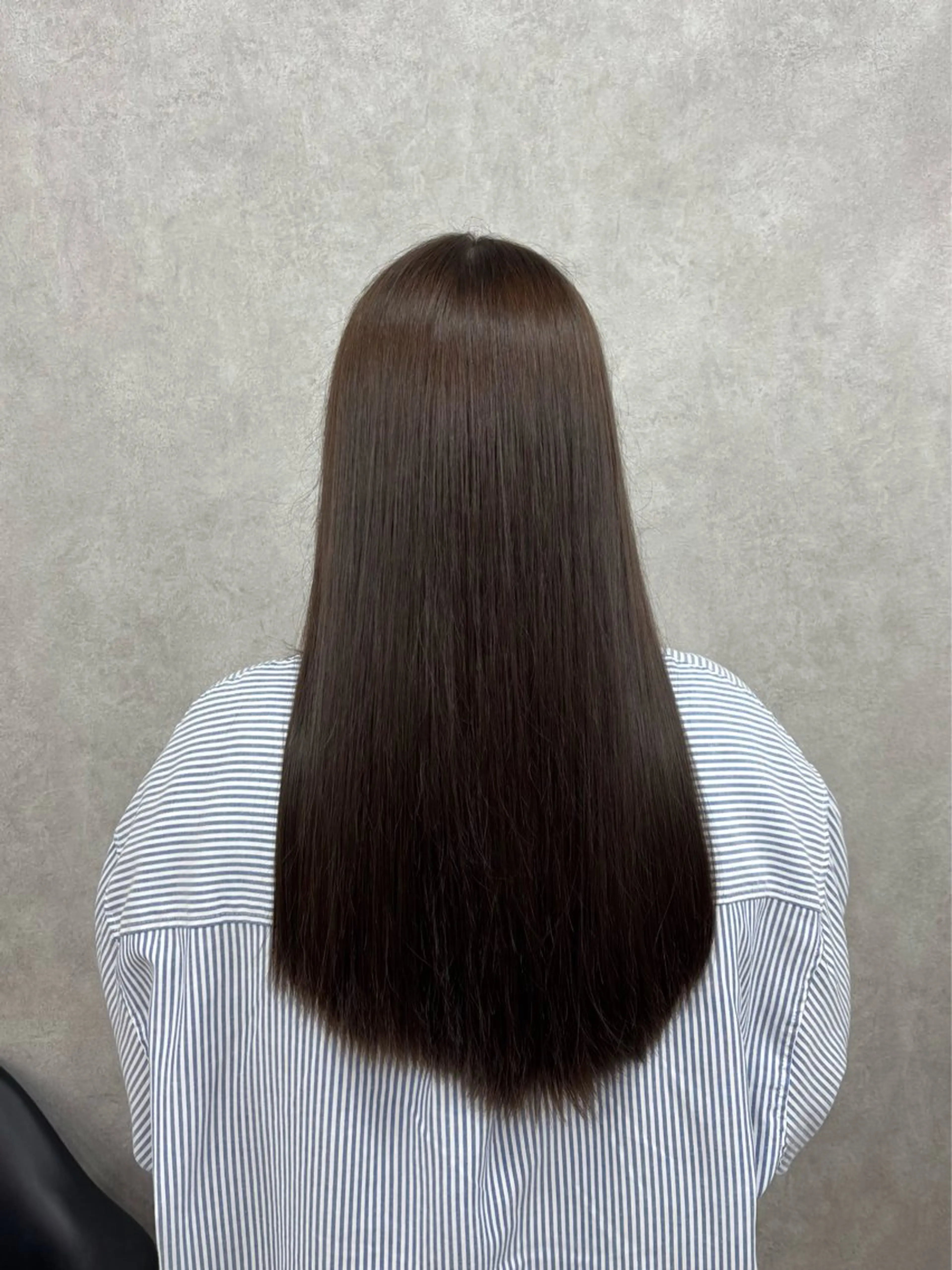 ロング カラー ブラウンカラー 透明感カラー オリーブブラウン 倉澤 愛理のヘアスタイル