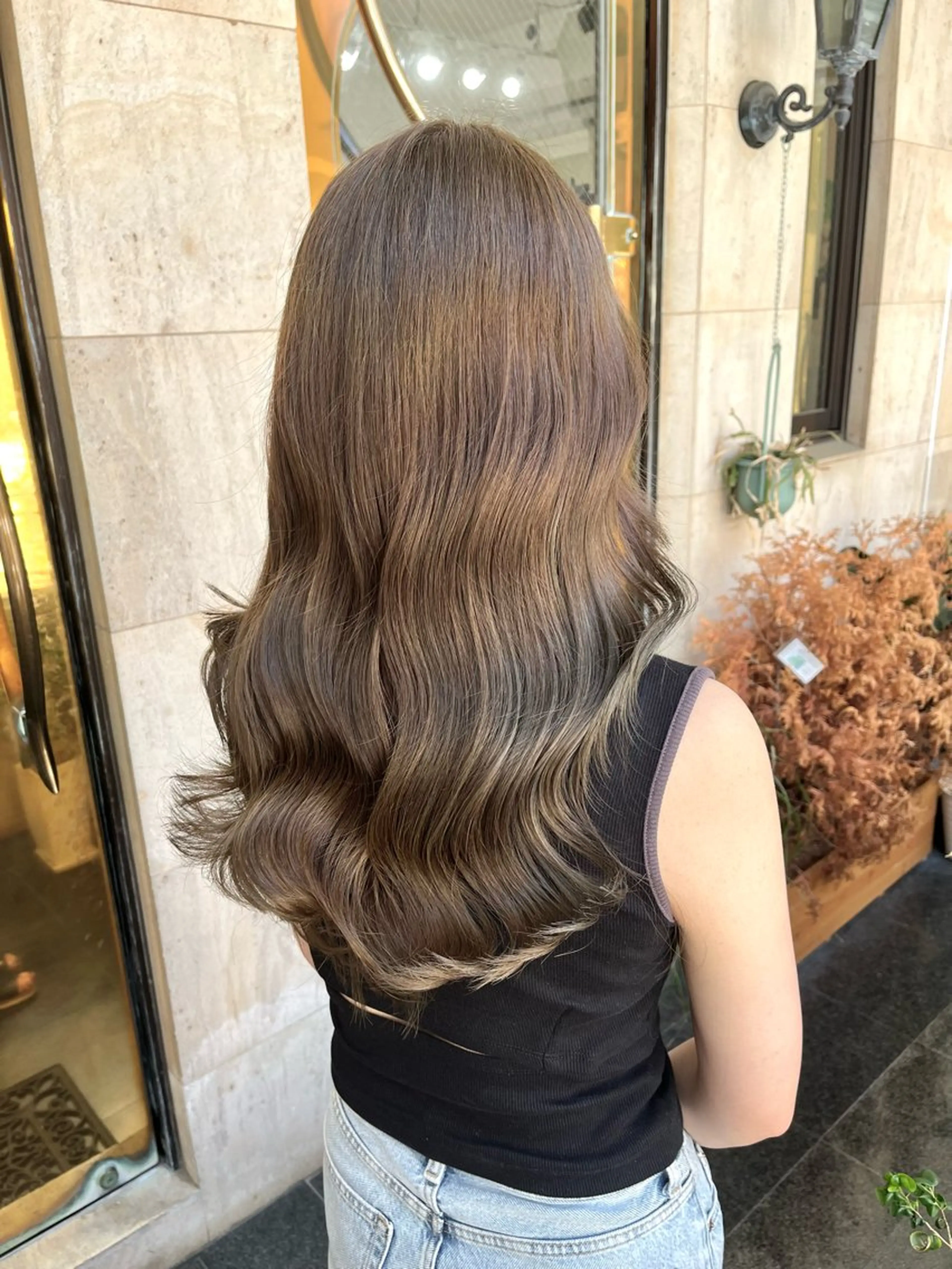 ロング カラー ベージュカラー ブリーチ ダブルカラー ブリーチなしカラー オリーブベージュ カット ヘアカラー トリートメント ブリーチなし✨艶髪 カラー𓃲YAGIのヘアスタイル