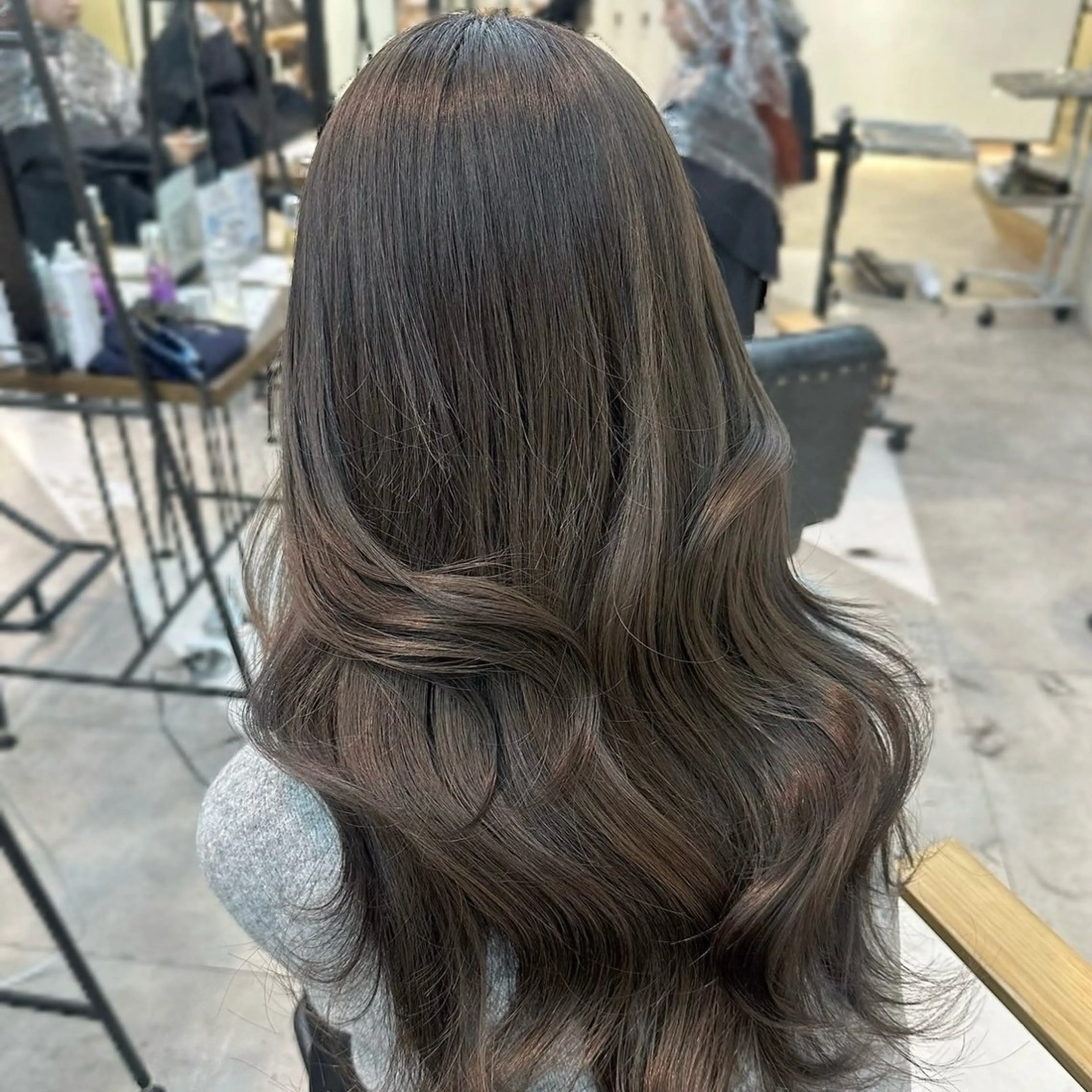 ロング カット 透明感カラー/レイヤ ーカットりこ🤎🫧のヘアスタイル