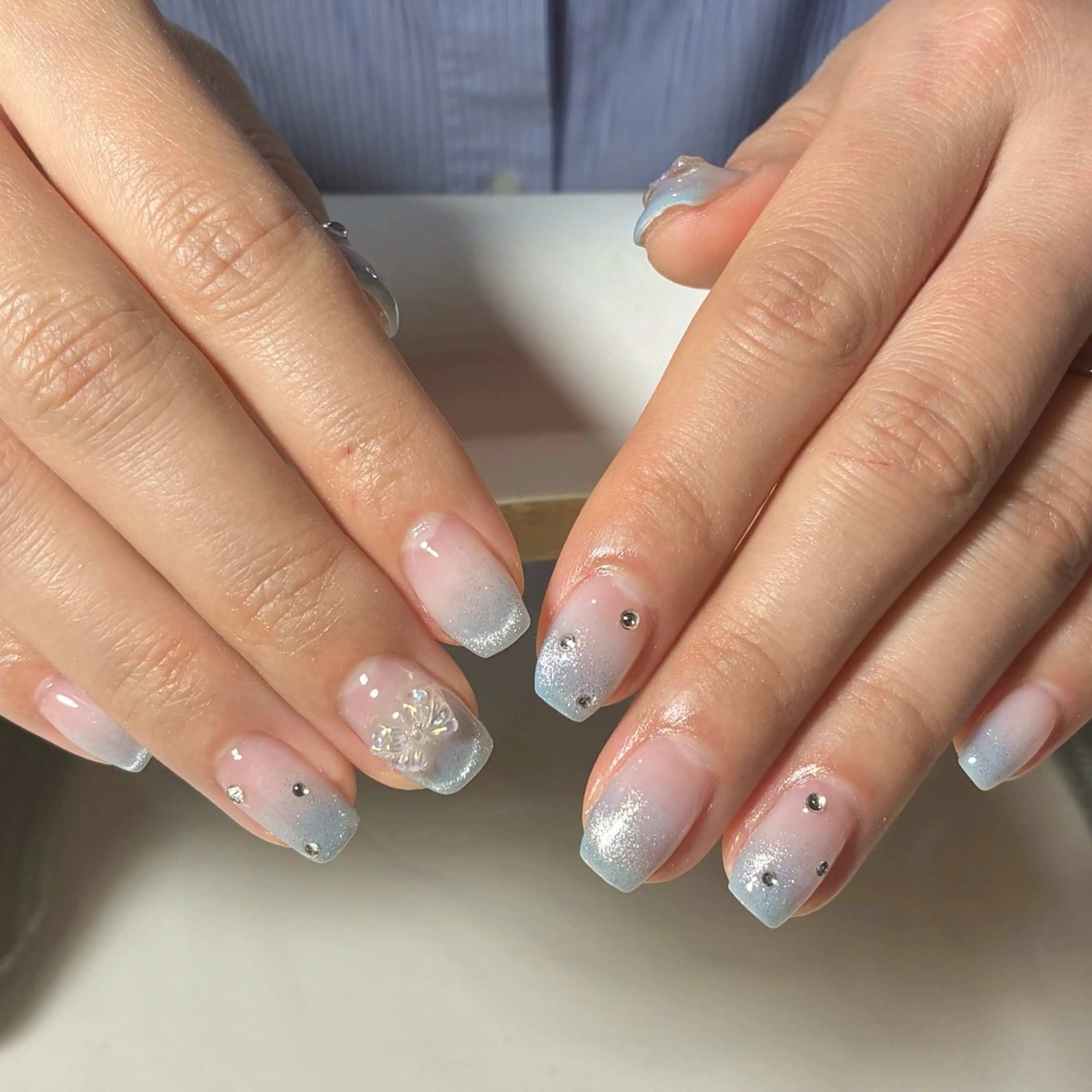 ネイル 水色 シルバー milimili アンナのネイルデザイン