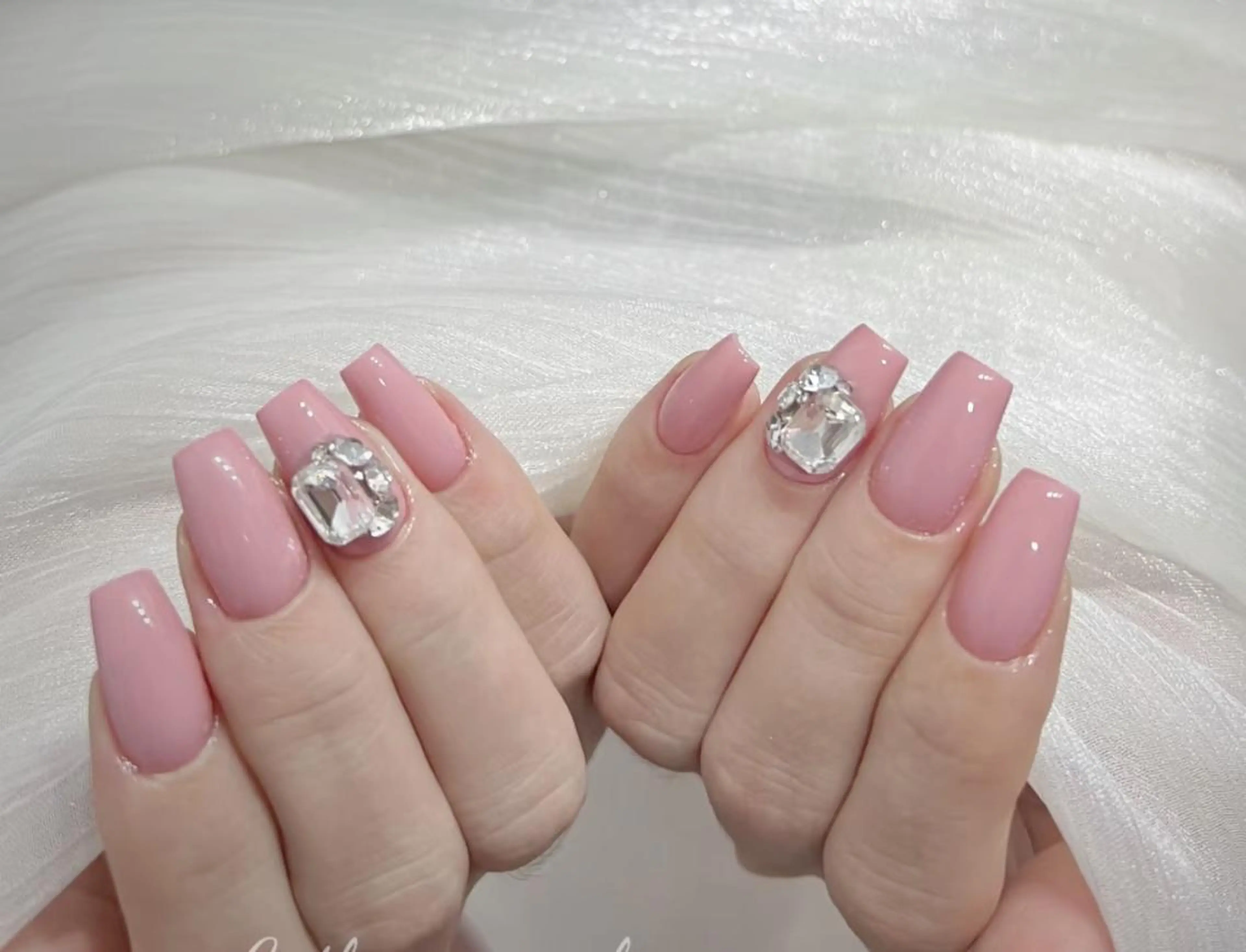 ネイル ハンドネイル 🎀 Ayaka_nailのネイルデザイン