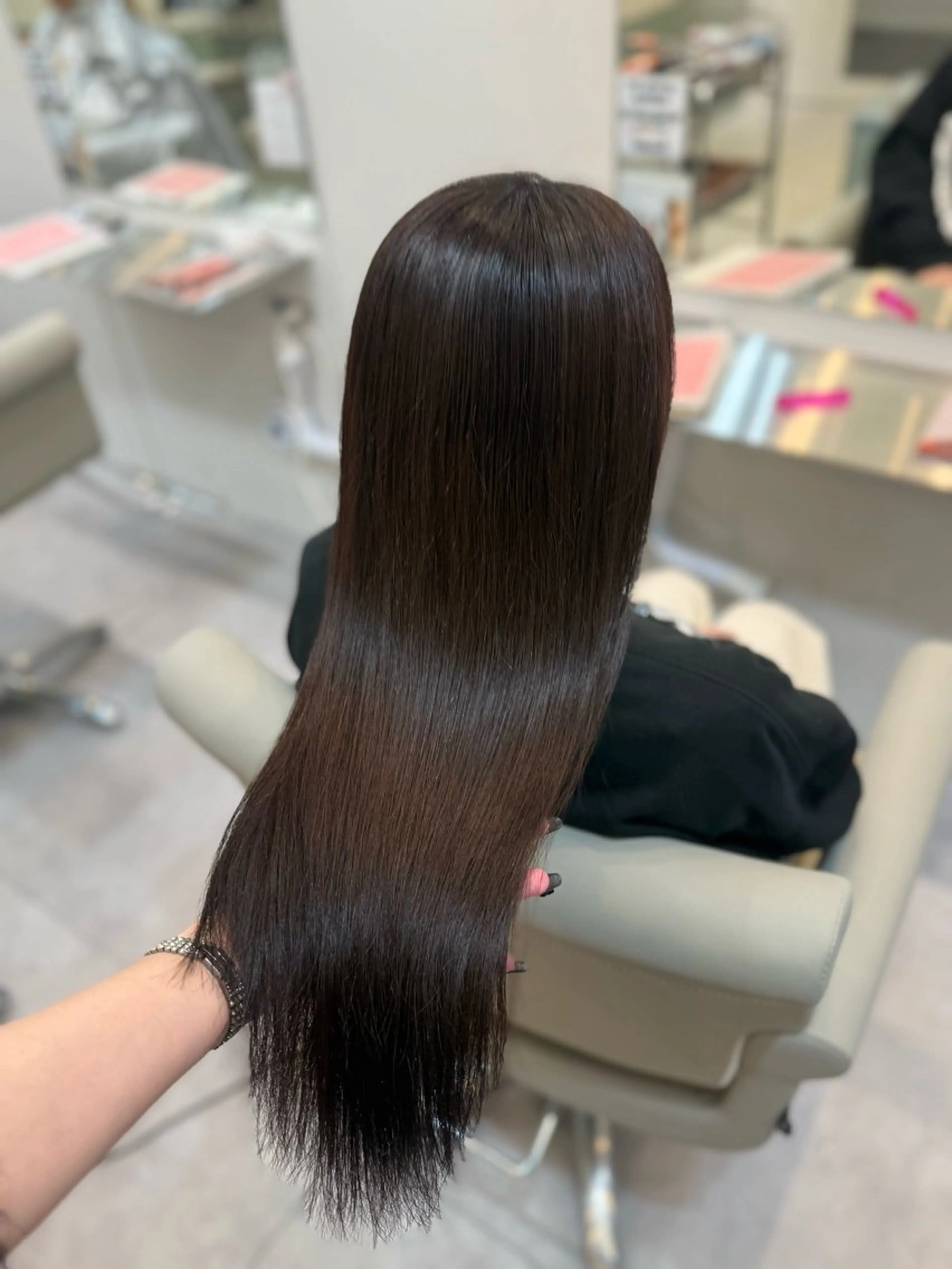 ロング カラー amane໒꒱うる艶 ブリーチ透明感カラーのヘアスタイル