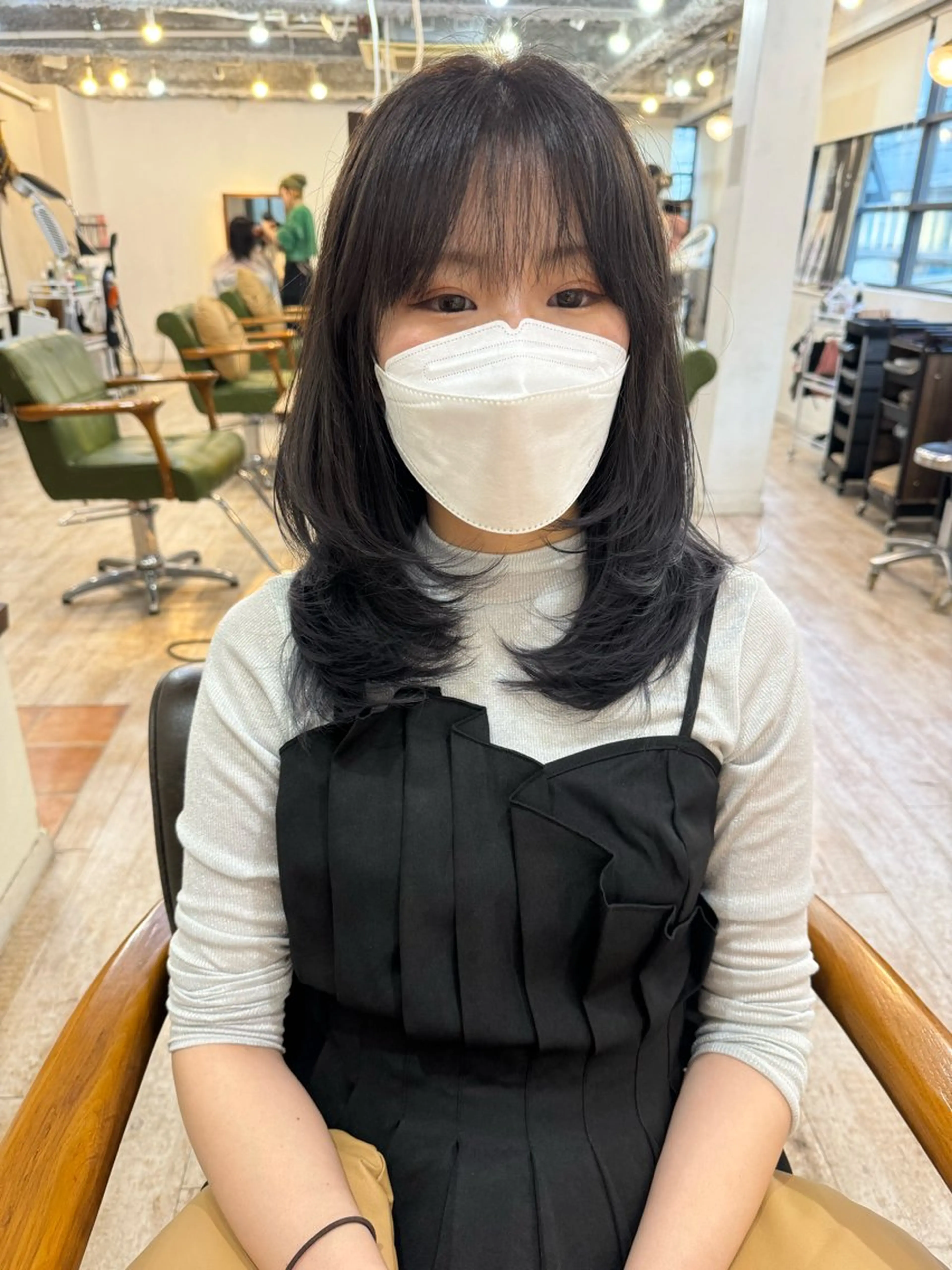 ミディアム レイヤーカット カット ヘアカラー トリートメント レイヤーカット 中屋光貴のヘアスタイル