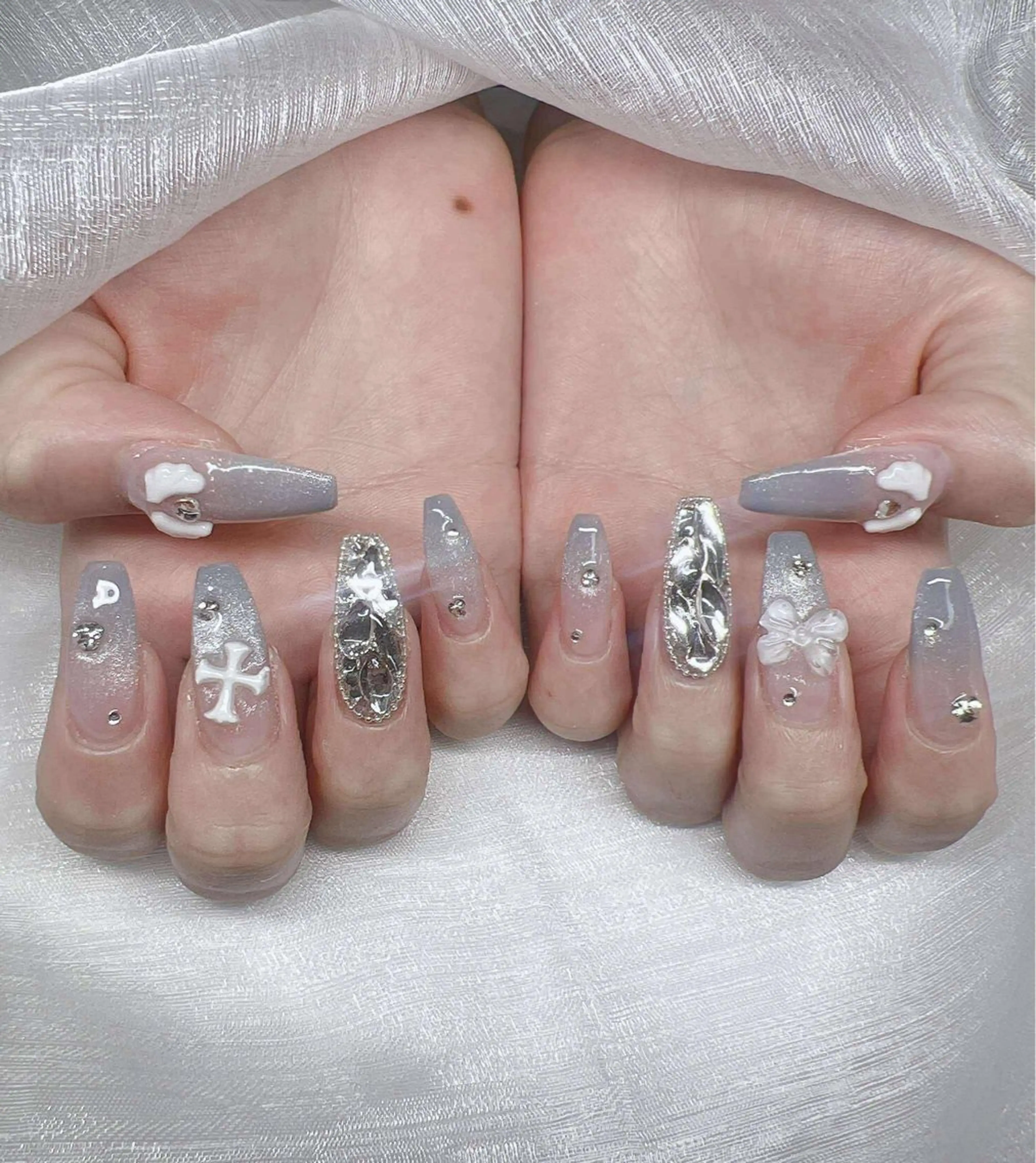 ネイル ハンドネイル Lee Nailsのネイルデザイン