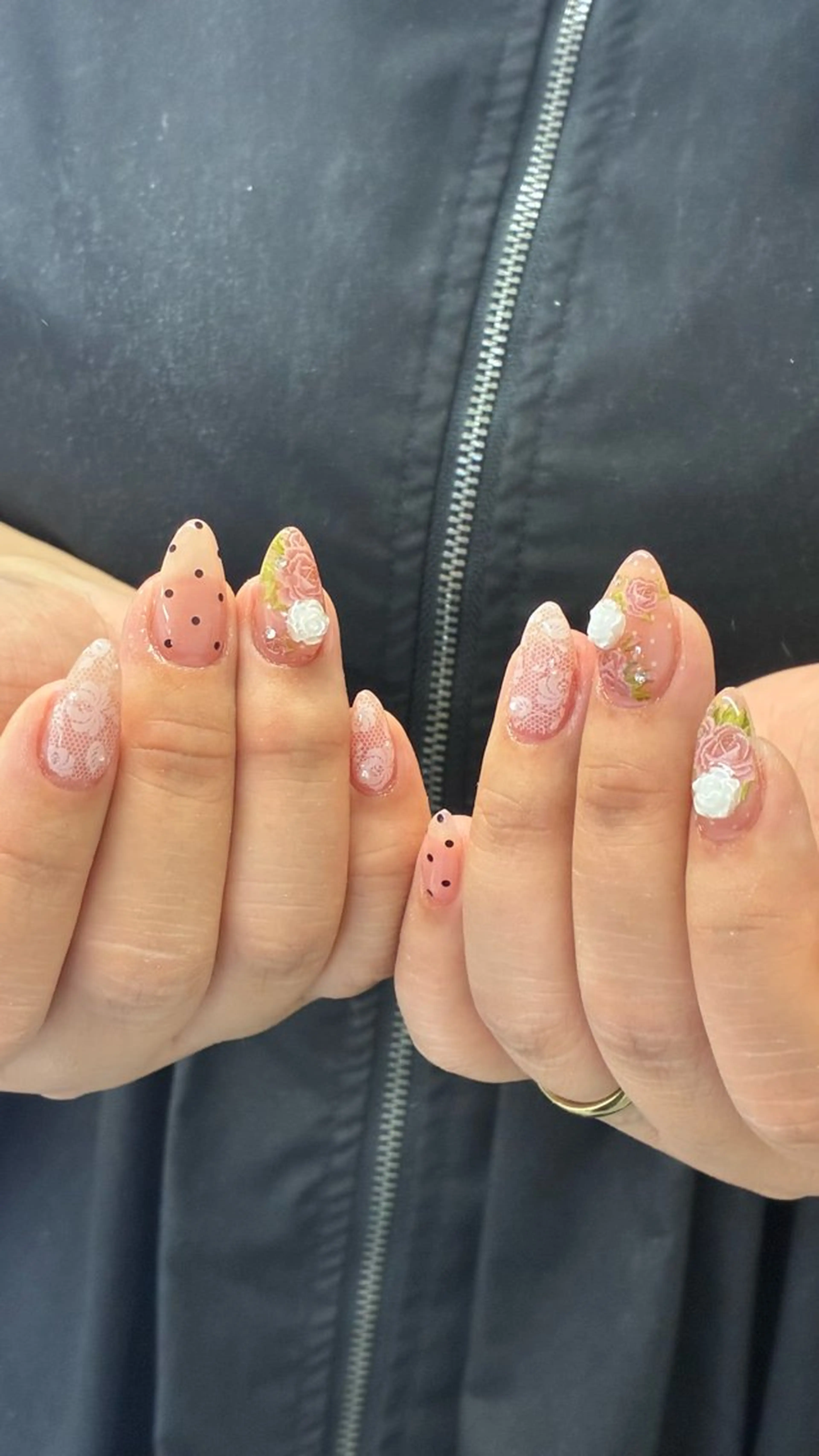 ネイル ドット キラキラネイル レース オフィスネイル ワンカラーネイル ハンドネイル Risa 梅田/南森町ネイルのネイルデザイン