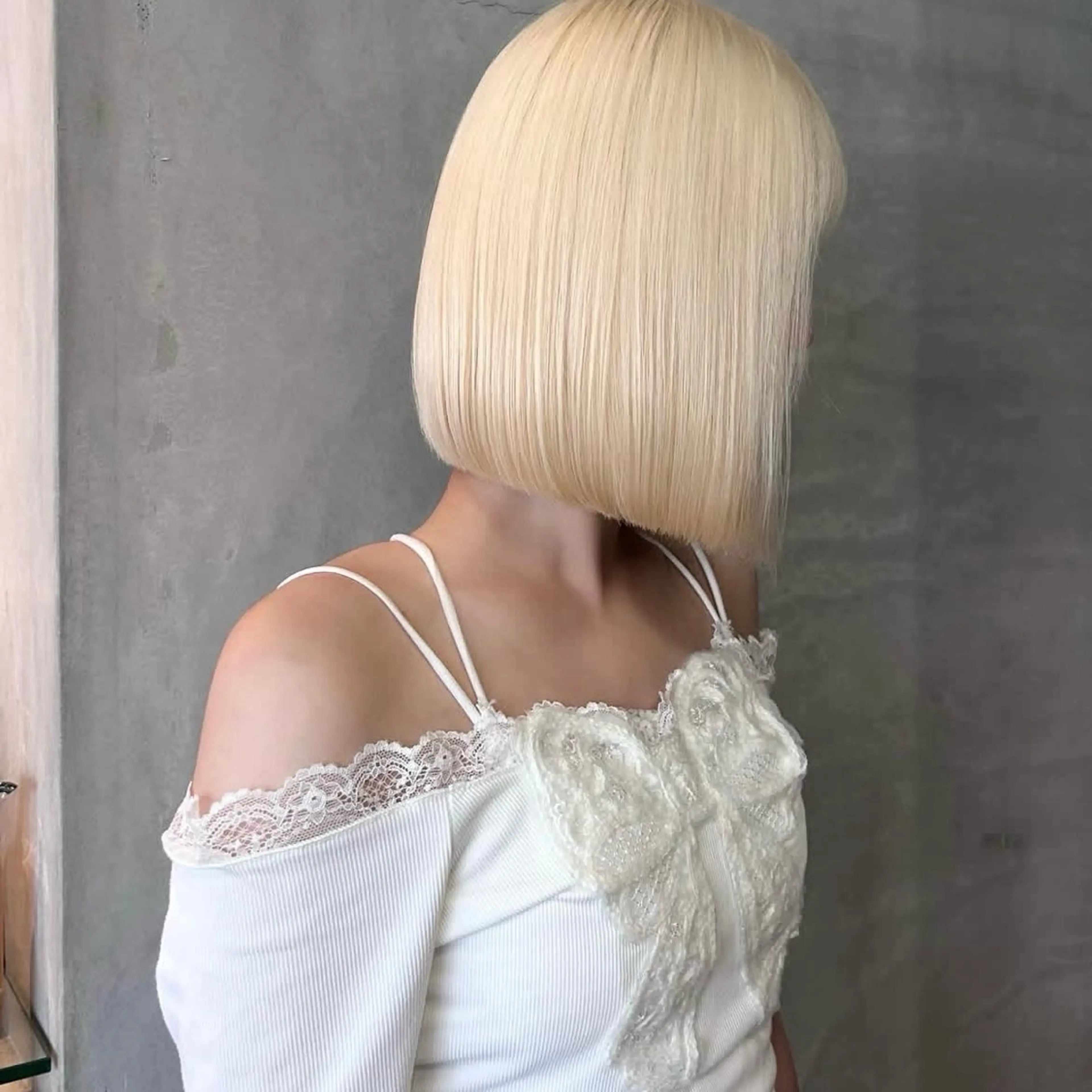 ミディアム カット ヘアカラー idea ルナのヘアスタイル