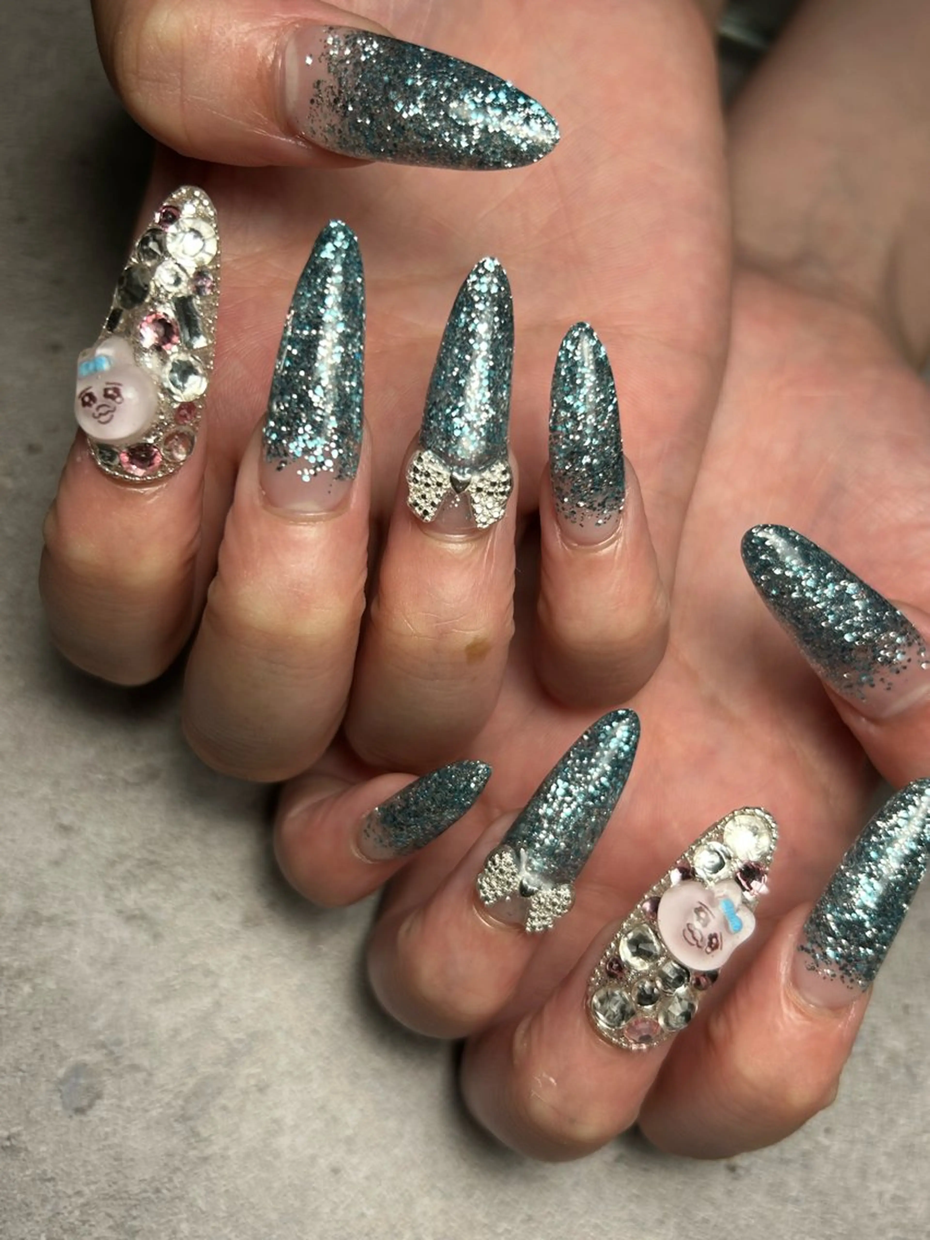 ネイル Yakko pas á pasのネイルデザイン