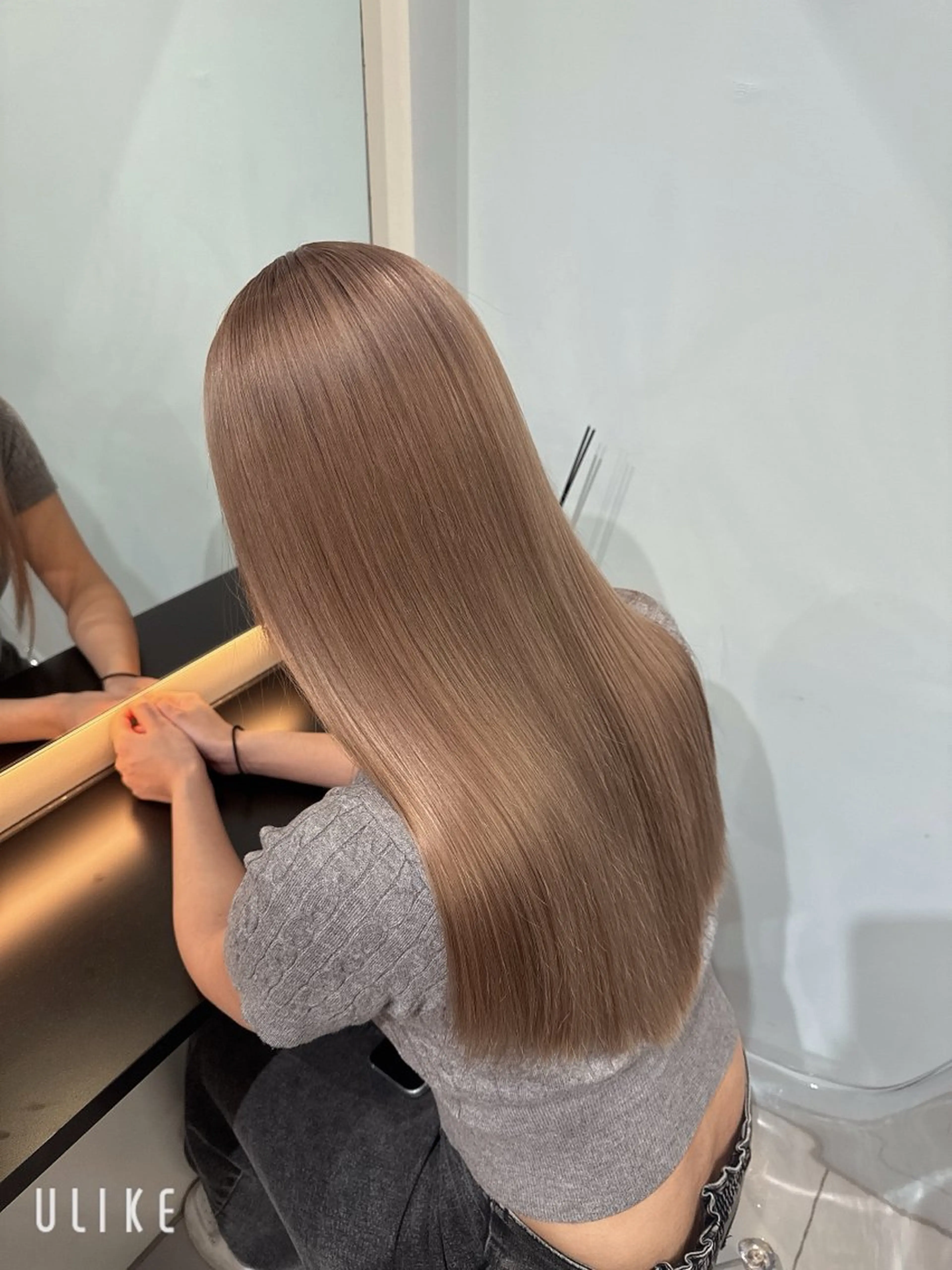 セミロング カラー ブリーチ ブラウンカラー ミルクティーブラウン cocona 🩷のヘアスタイル