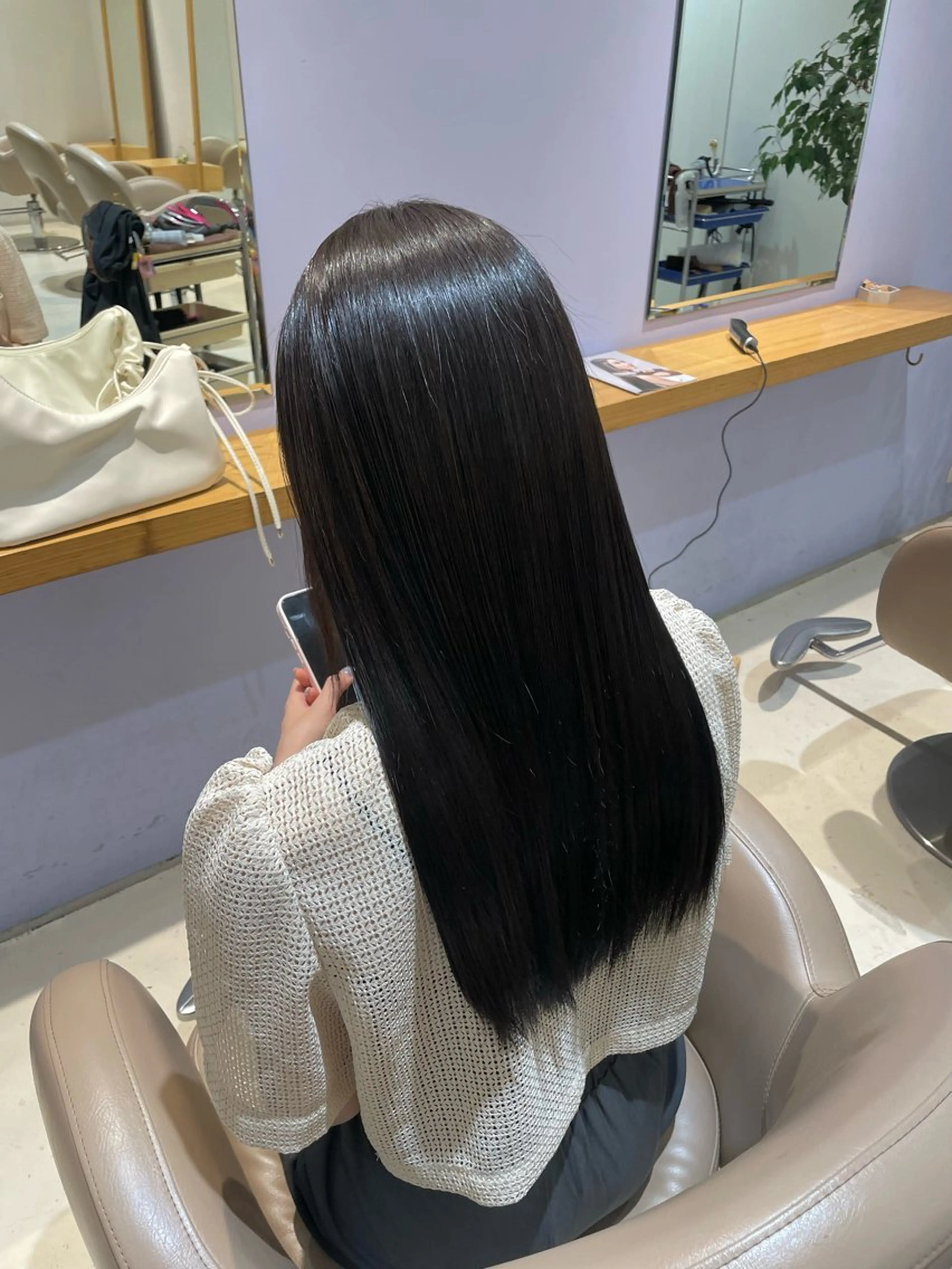 ロング カラー イルミナカラー トリートメント KINGDOM UEDA IKUMIのヘアスタイル