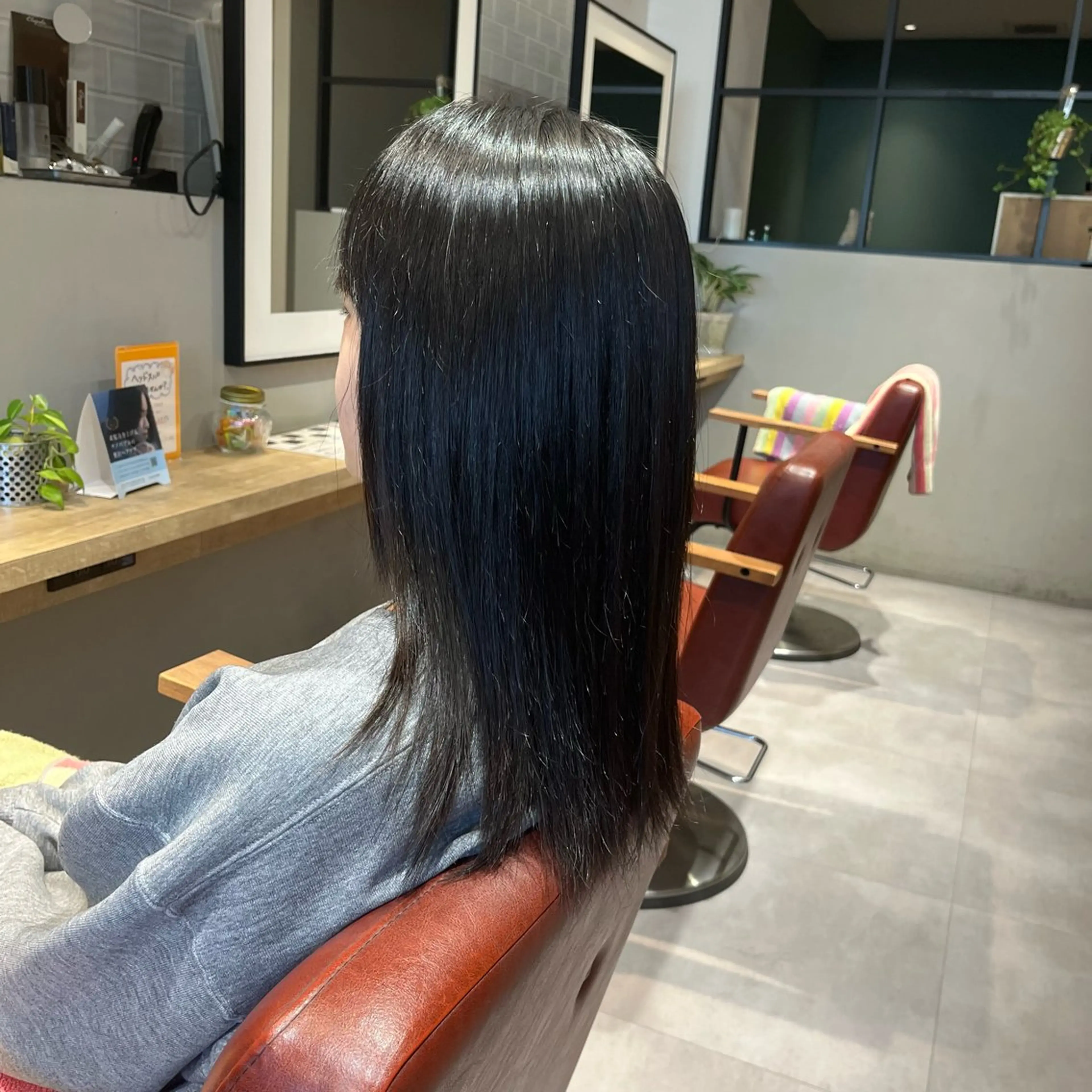 セミロング 縮毛矯正 いまなか みゆのヘアスタイル