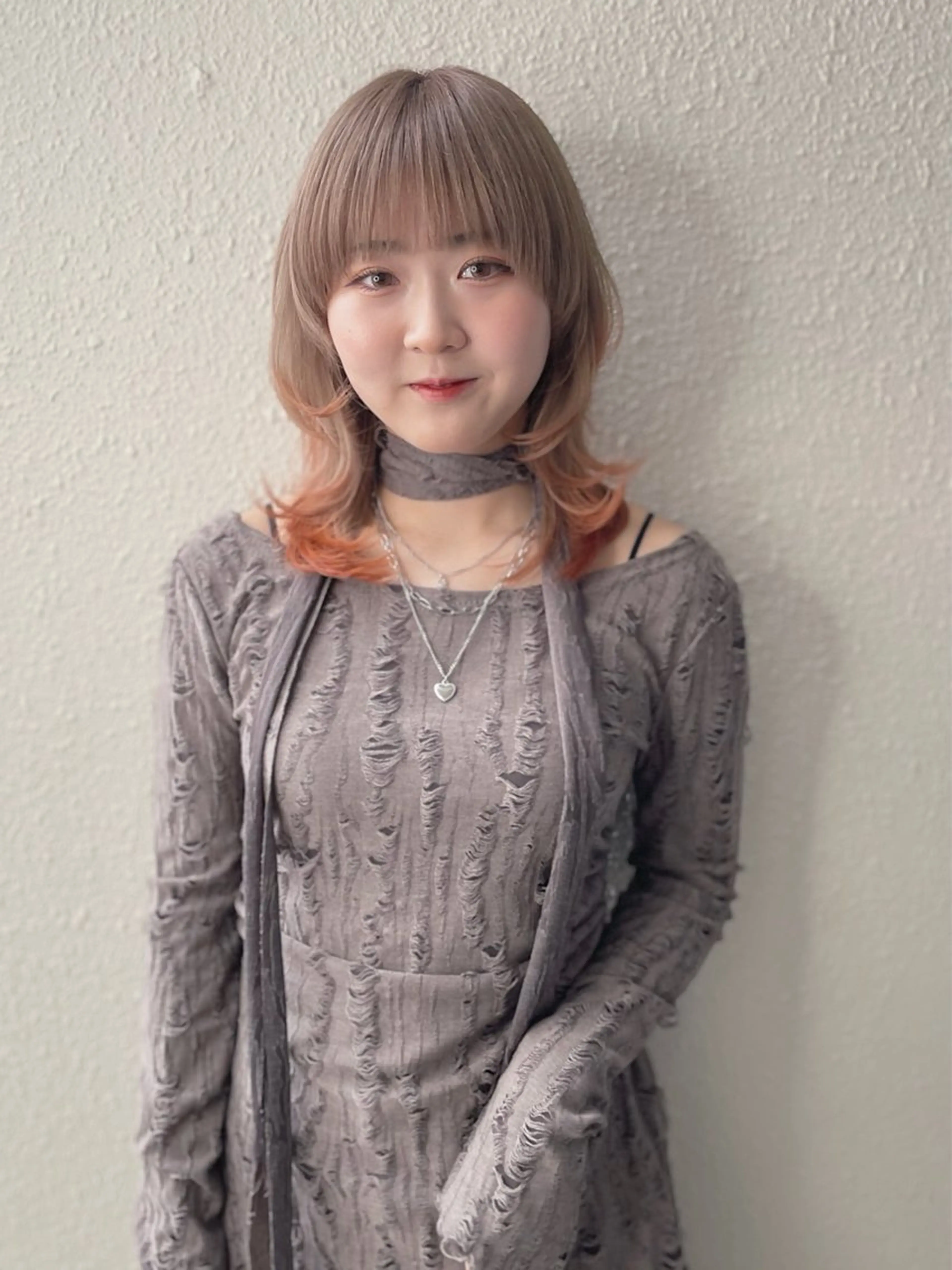 ミディアム カラー ベージュカラー グラデーションカラー オレンジ ウルフカット ハットリ /北習志野のヘアスタイル