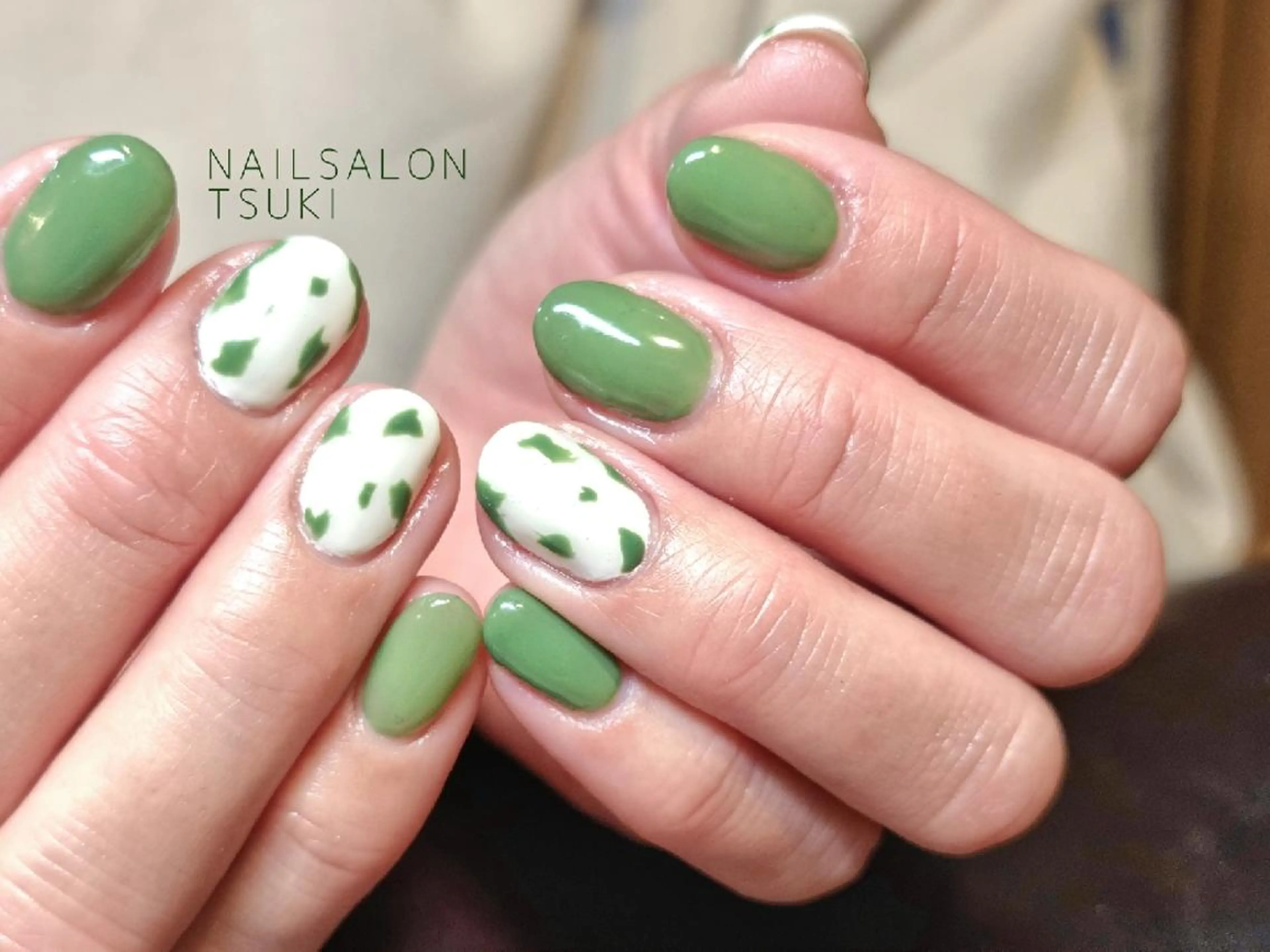 ネイル アニマル柄 ニュアンスネイル ハンドネイル Nailsalon Tsuki.のネイルデザイン