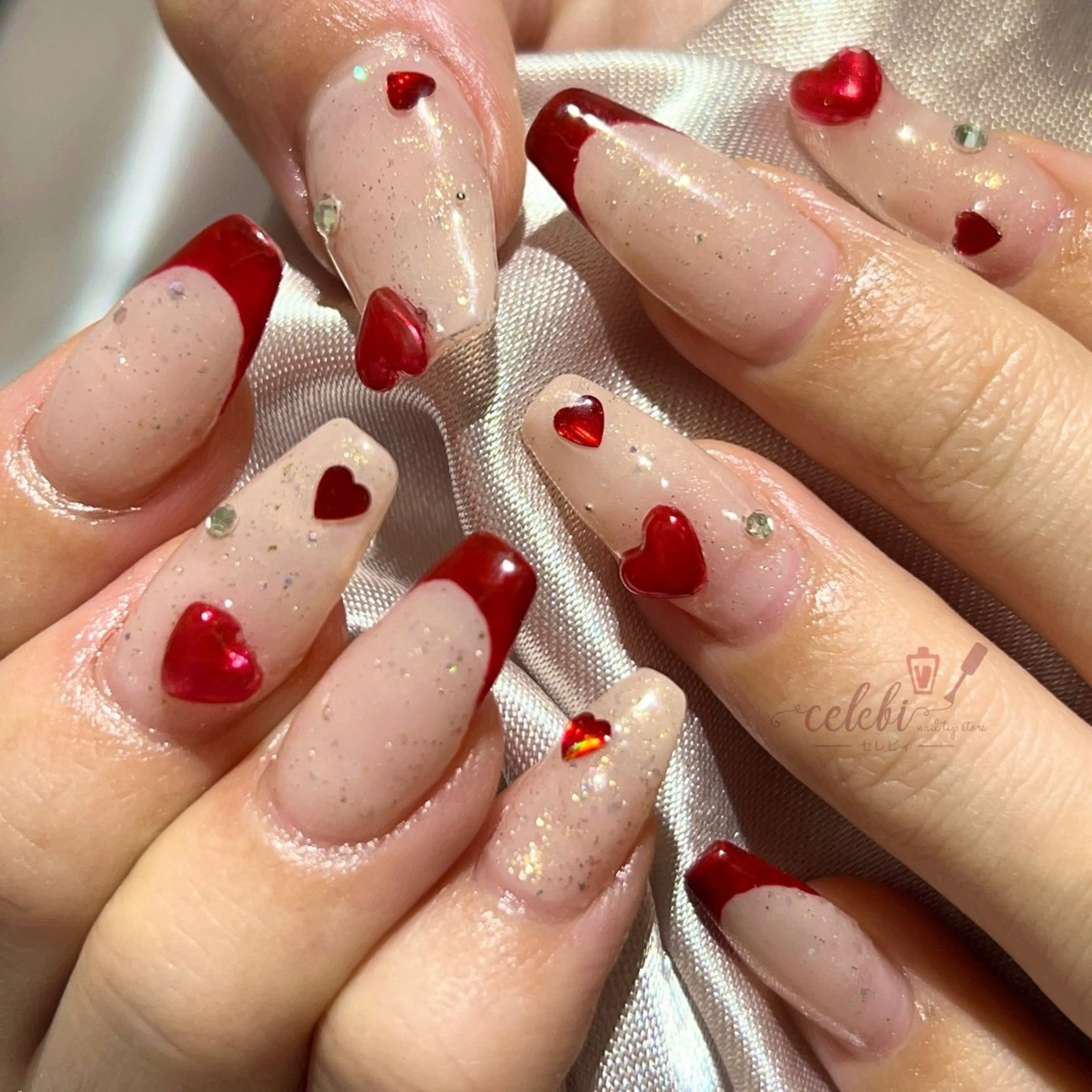 ネイル ハンドネイル ハンドケア オーダーネイルチップ サロンcelebiのネイルデザイン
