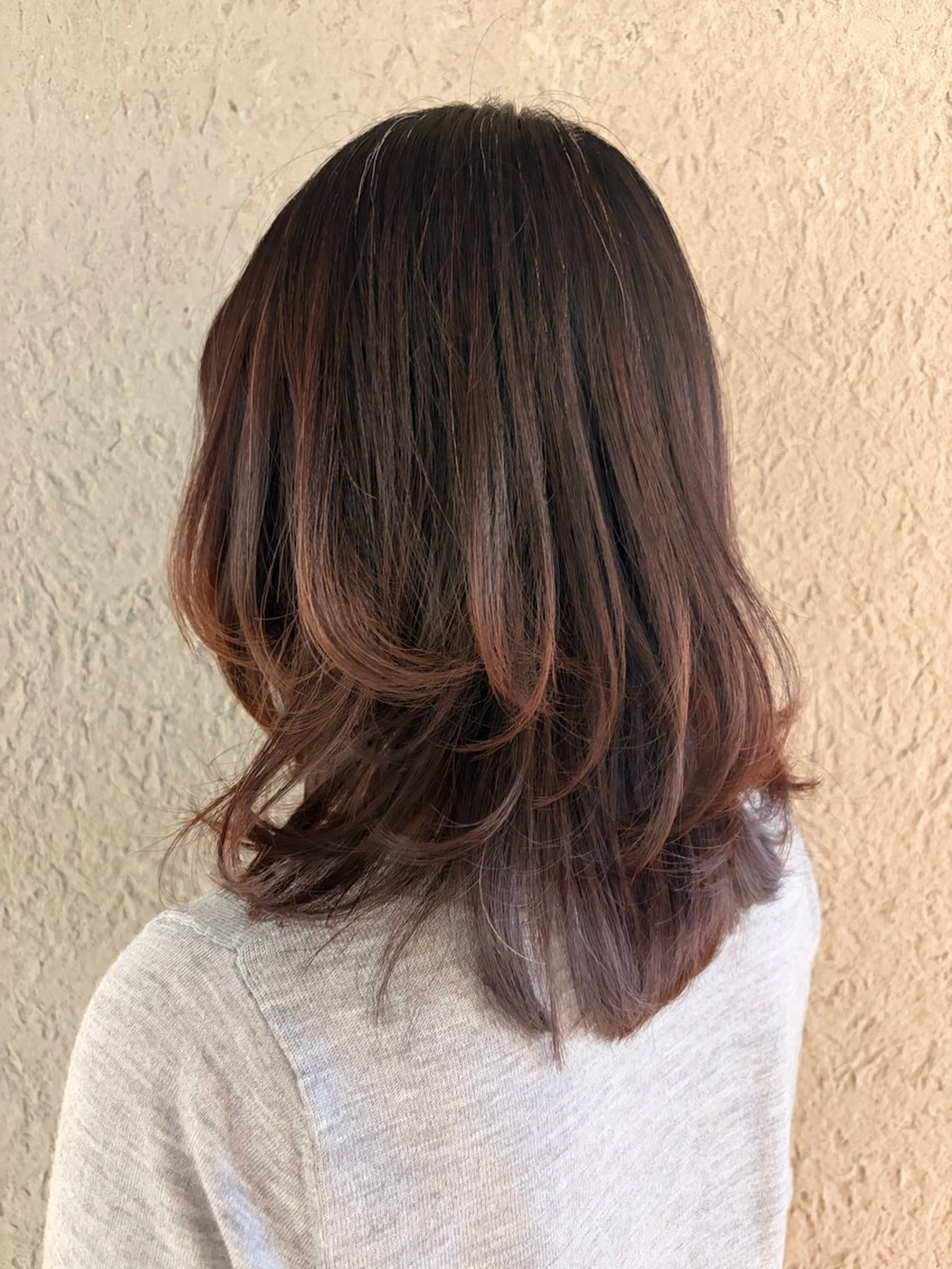 セミロング カット ヘアカラー Heart box 仲嶺　瑠輝のヘアスタイル