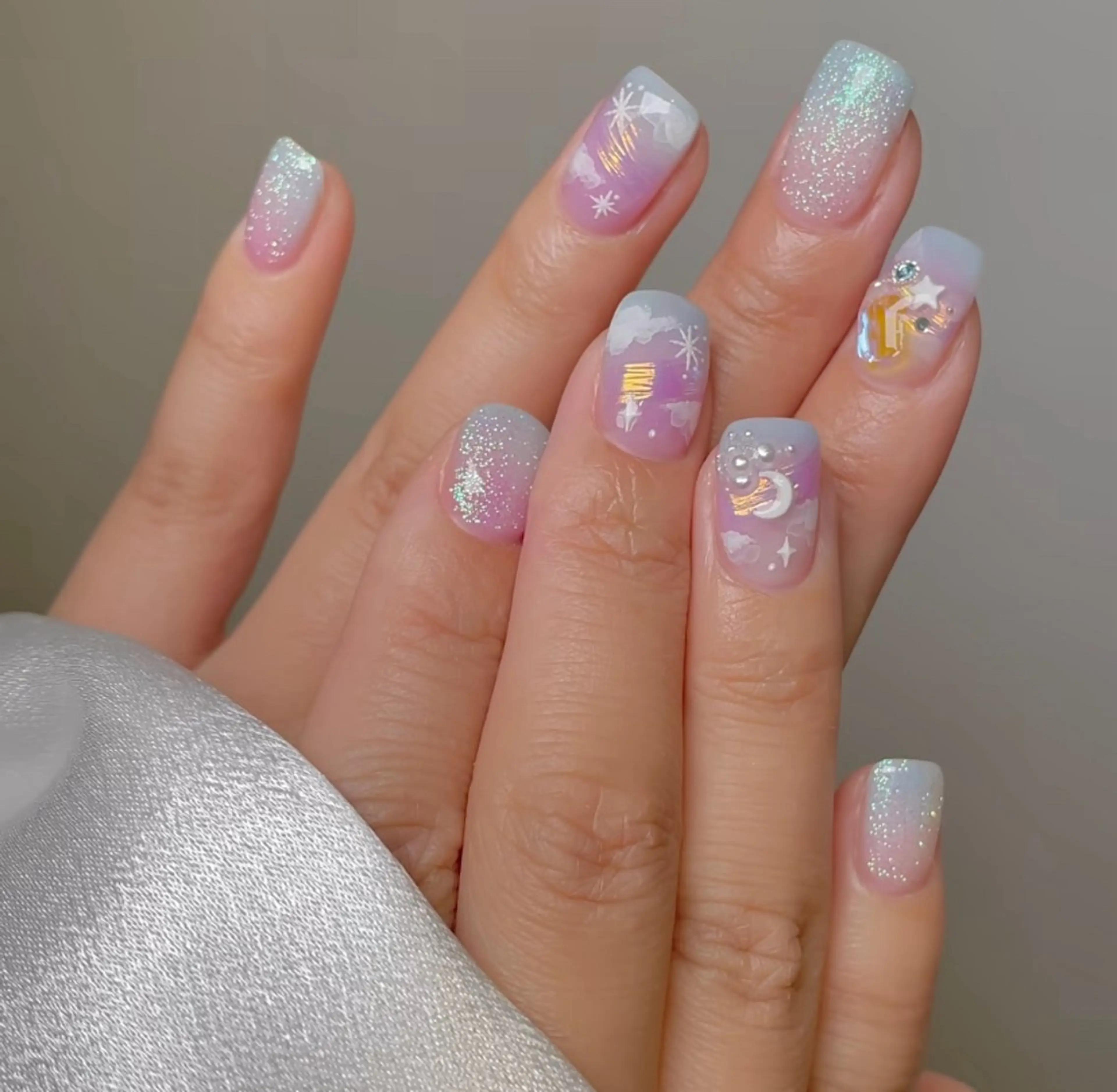 ネイル 韓国ネイル ニュアンスネイル オフィスネイル シンプルネイル 夏ネイル ハンドネイル パンチャパンチャ ネイルサロンのネイルデザイン