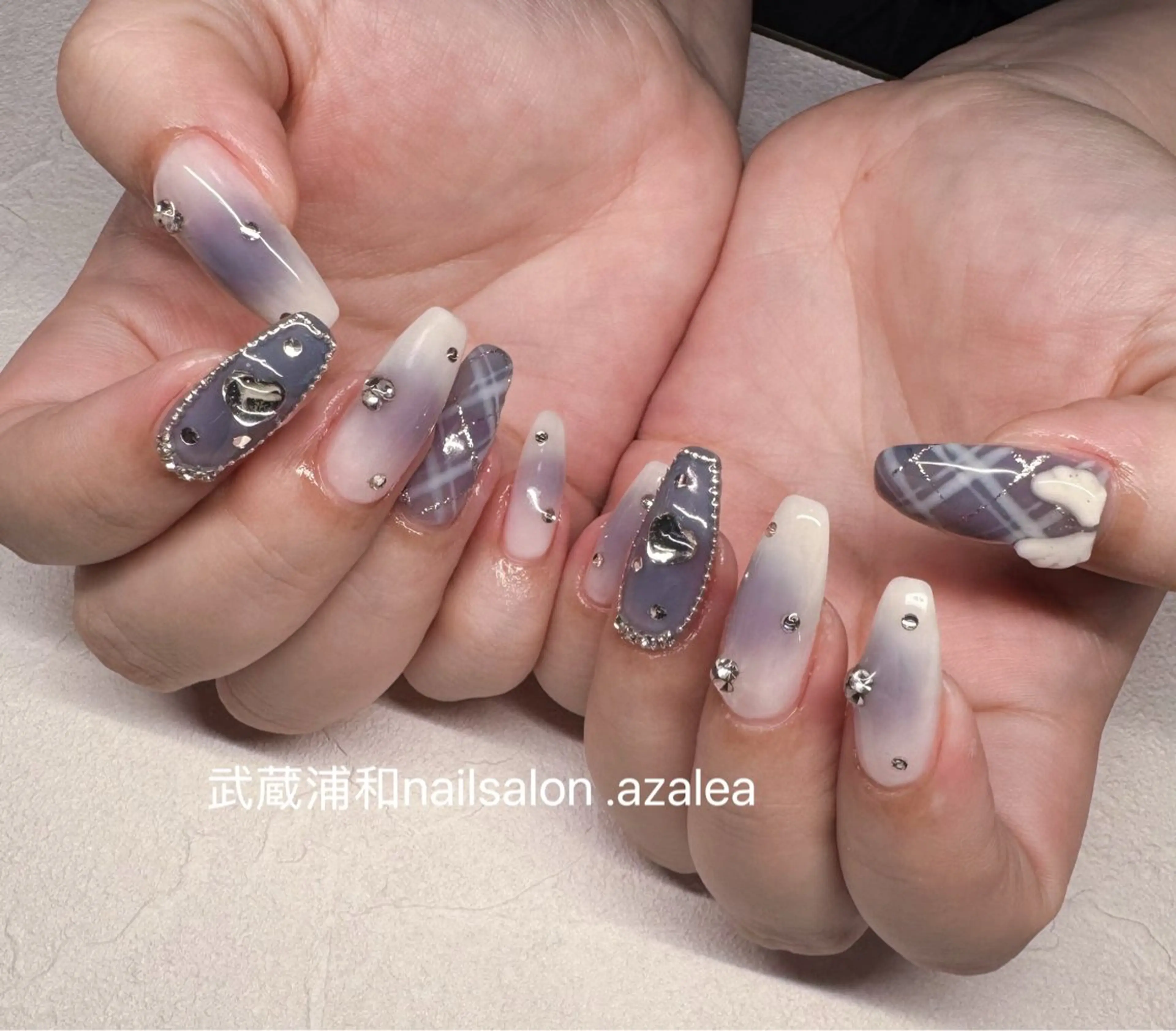 ネイル ハンドネイル R inのネイルデザイン