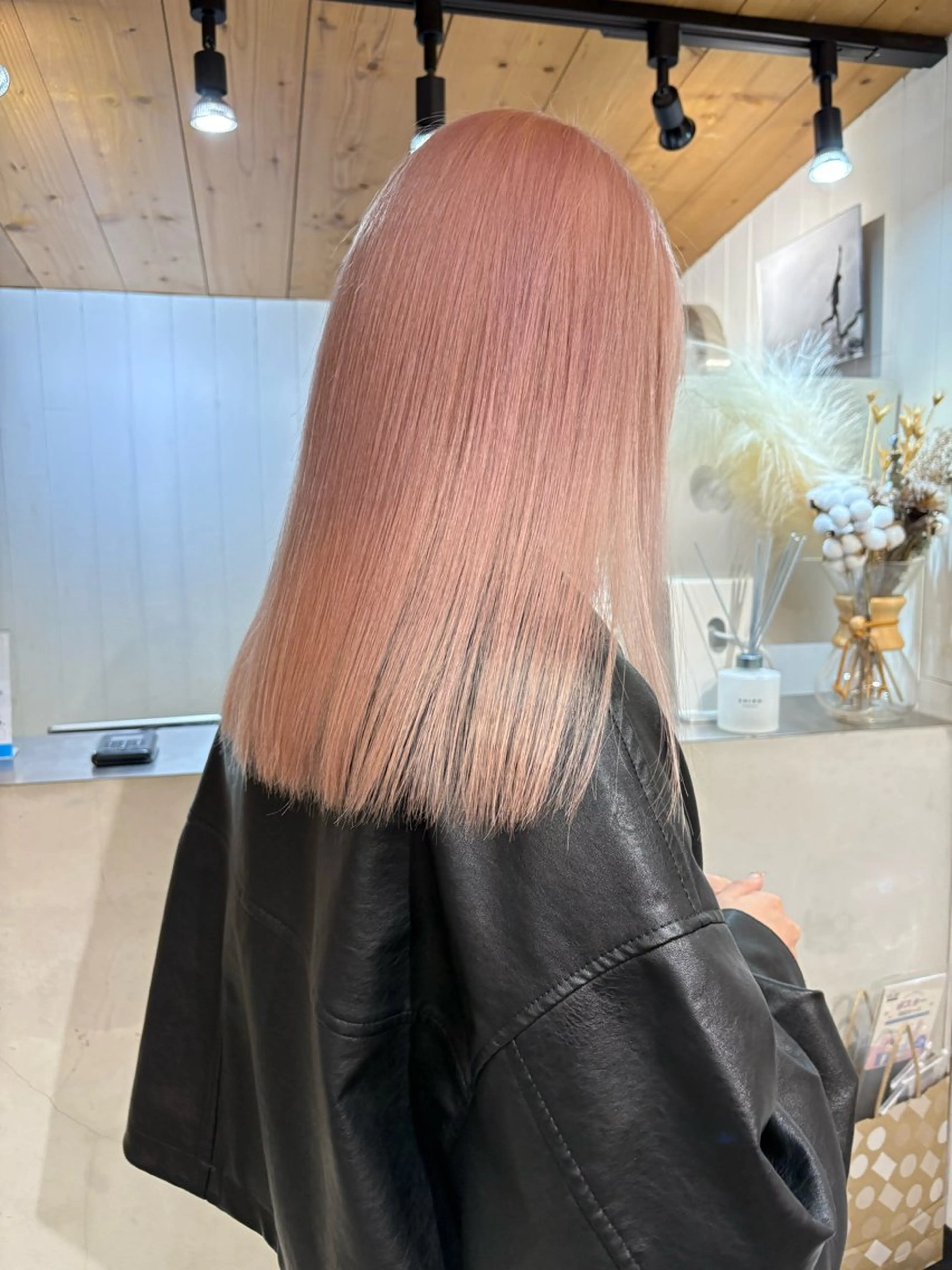 ミディアム カラー ヘアアレンジ ピンクカラー カット ヘアカラー トリートメント 🧸艶々韓国ヘア 🧁mizunaのヘアスタイル