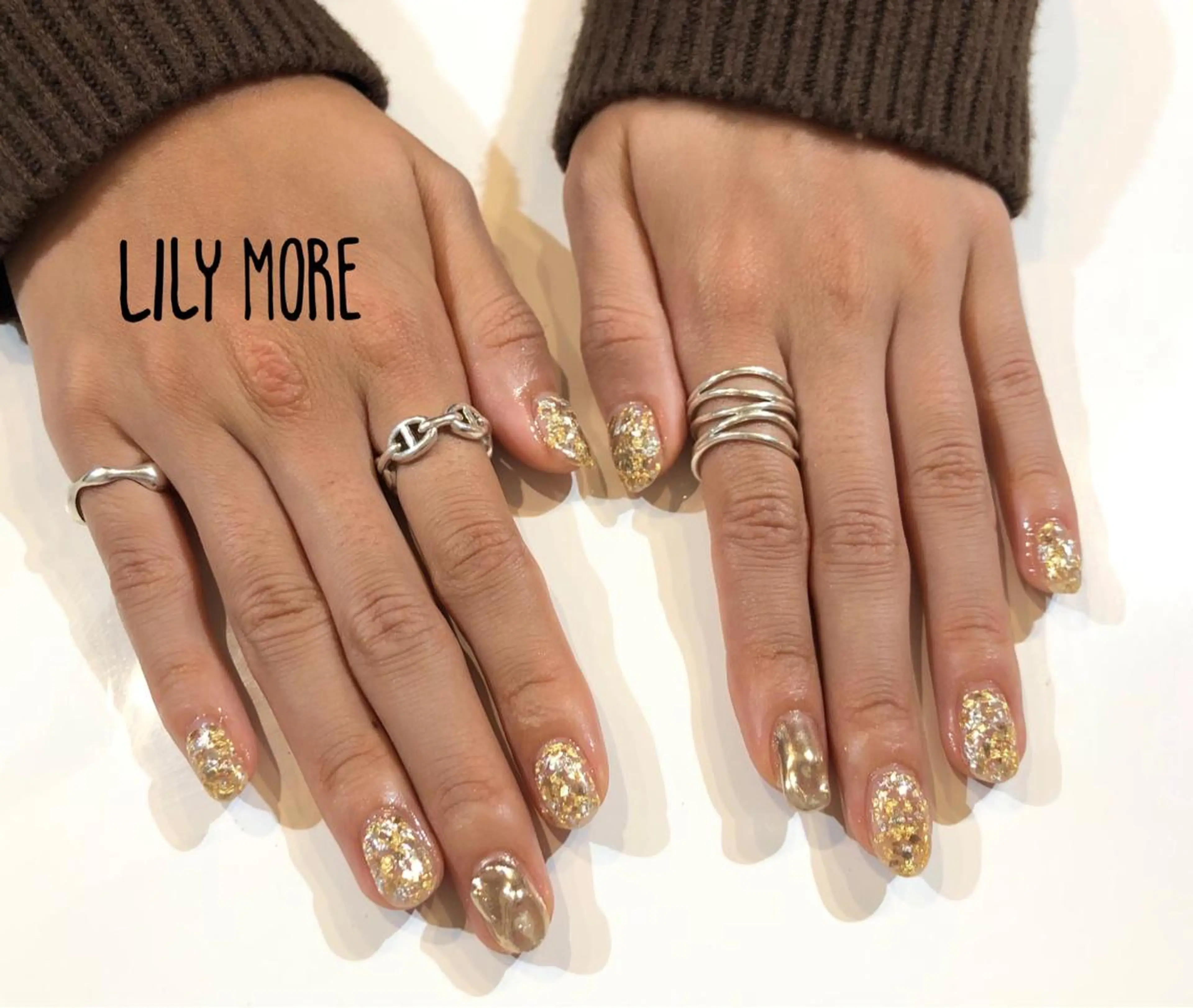 ネイル ゴールド ミラーネイル Lily closetのネイルデザイン