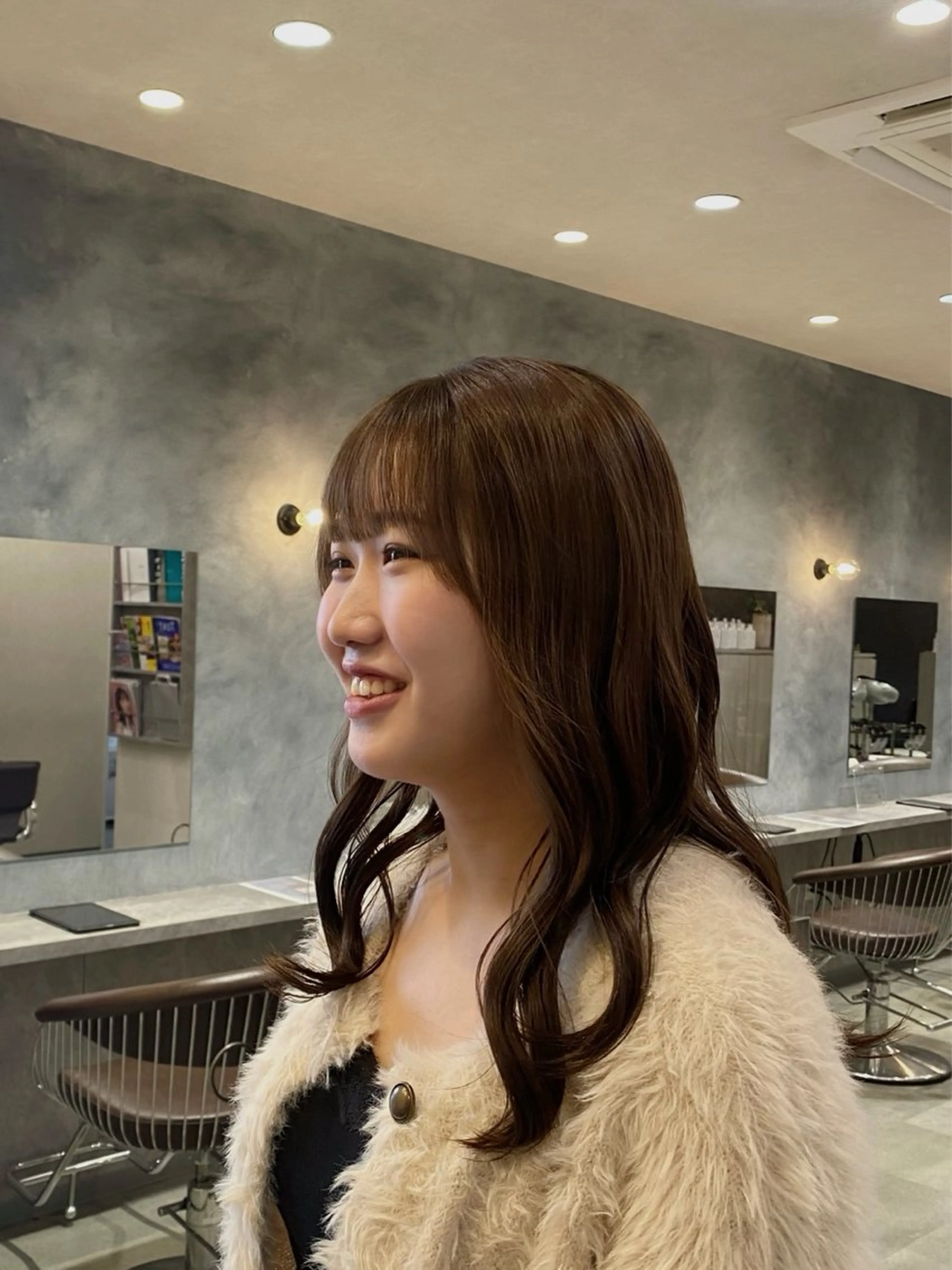 ロング 小西 由季乃のヘアスタイル