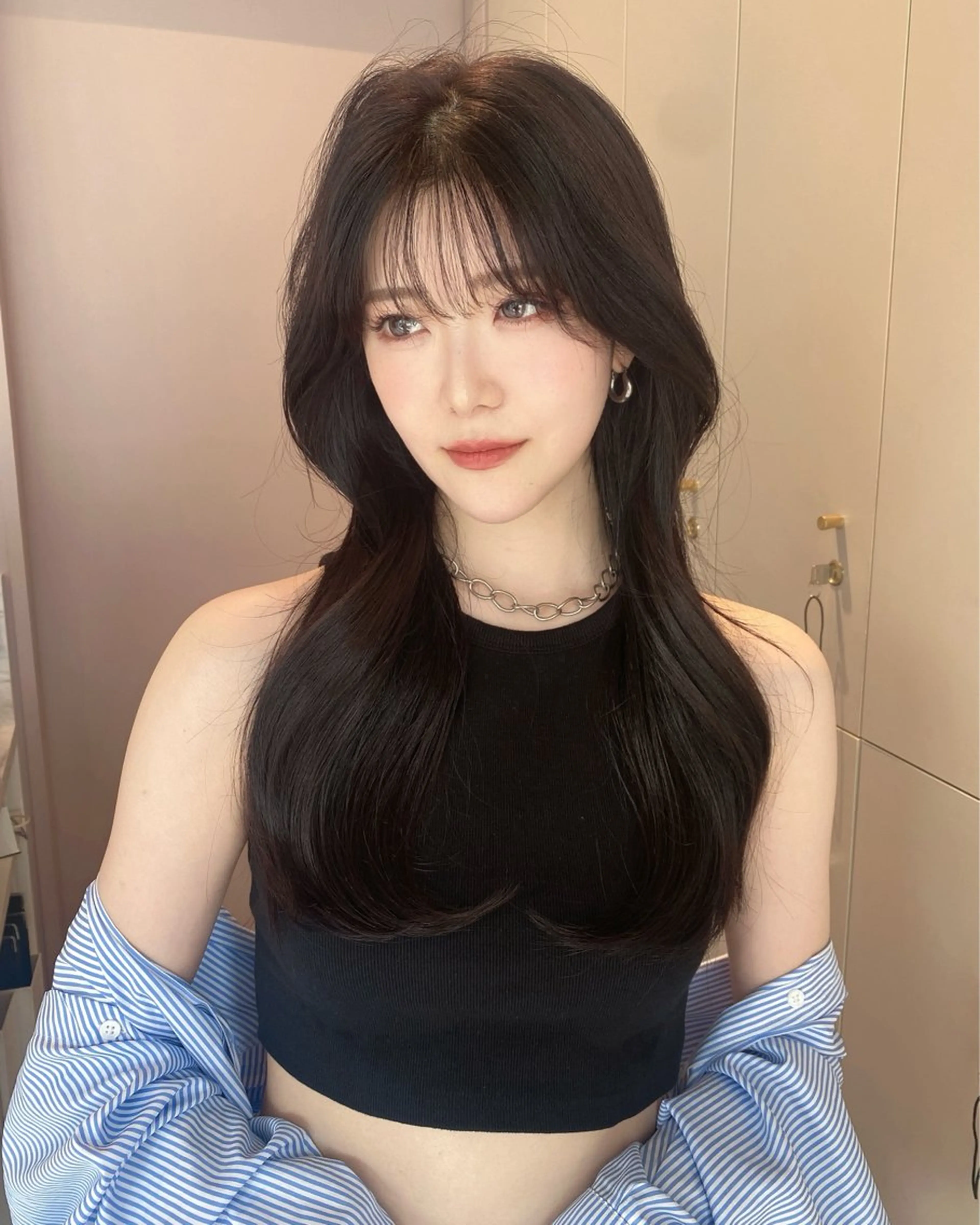 ロング 葵 韓国オタク美容師 レイヤーカットのヘアスタイル