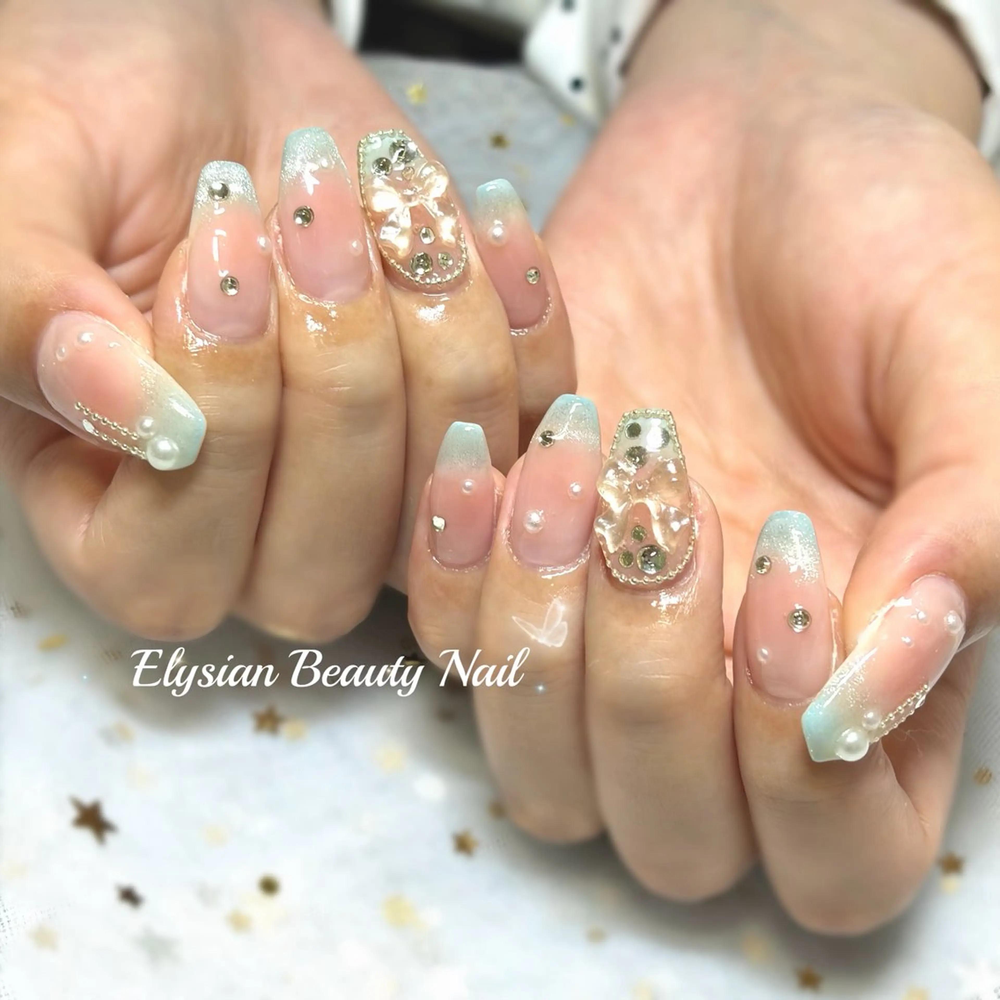 ネイル チークネイル フレンチネイル グラデーション マグネットネイル マグネットフレンチ ハンドネイル エリシアン ビューティーネイルのネイルデザイン