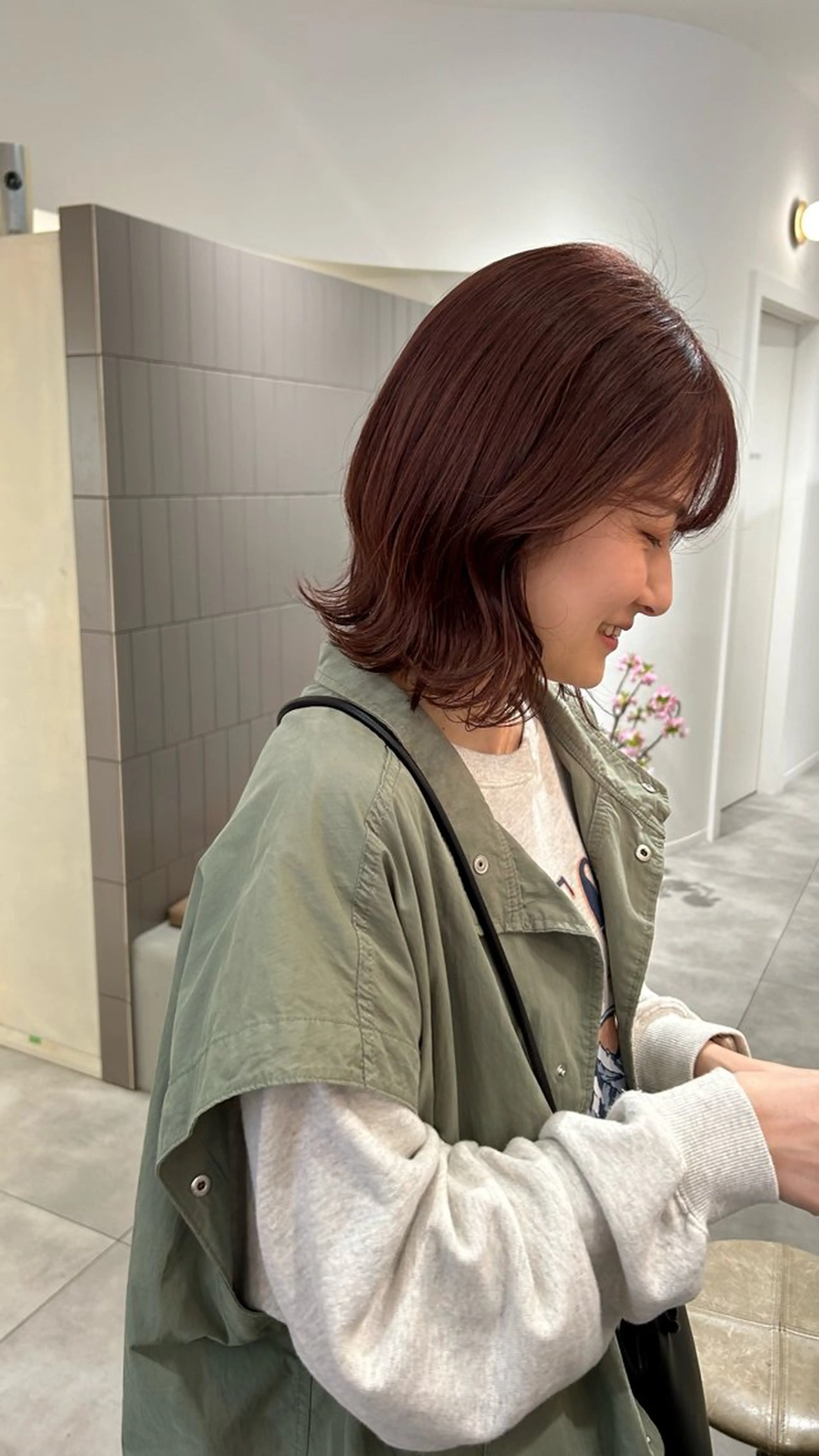 ミディアム カラー ブラウンカラー ピンクカラー ピンクブラウン カット ヘアカラー MASHUabeno所属・オリーブベージュ/ ブリーチなし透明感のヘアスタイル