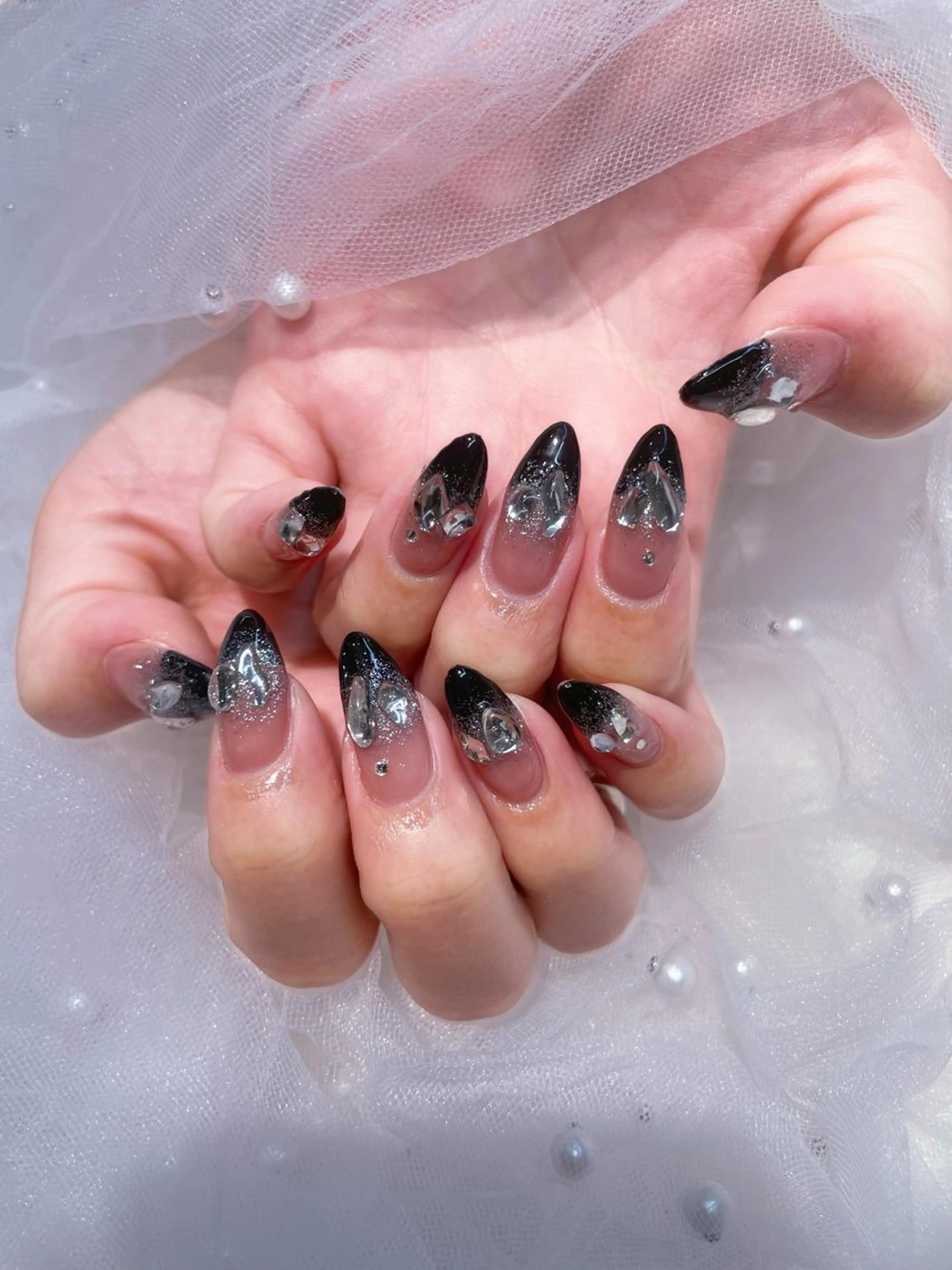 ネイル キラキラネイル ストーンネイル I-nail Moeのネイルデザイン