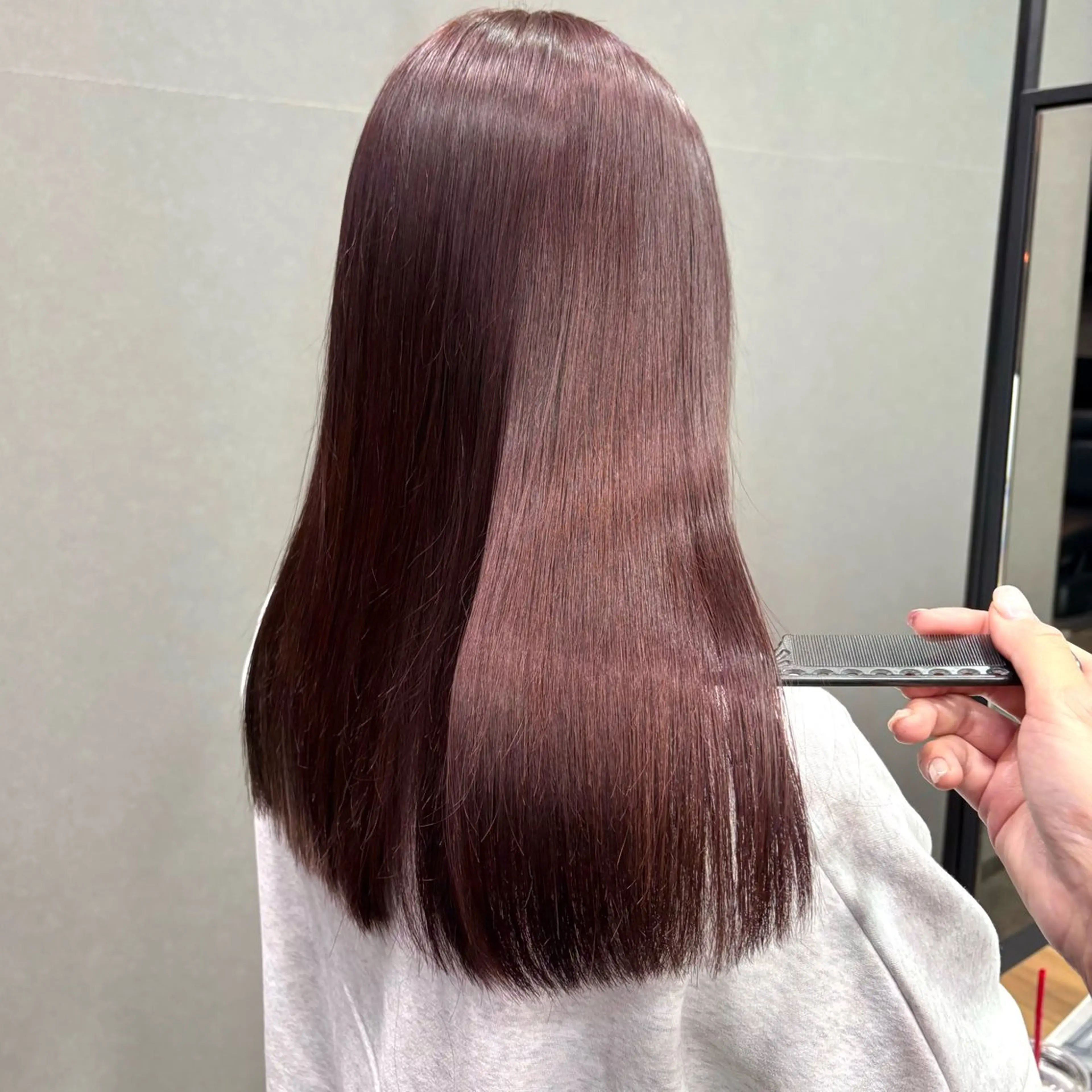 セミロング カラー ブリーチ ボルドーカラー ケアブリーチ トリートメント ヘアカラー 浜松/メンズサロン/ Yuna🐈‍⬛🫧のヘアスタイル