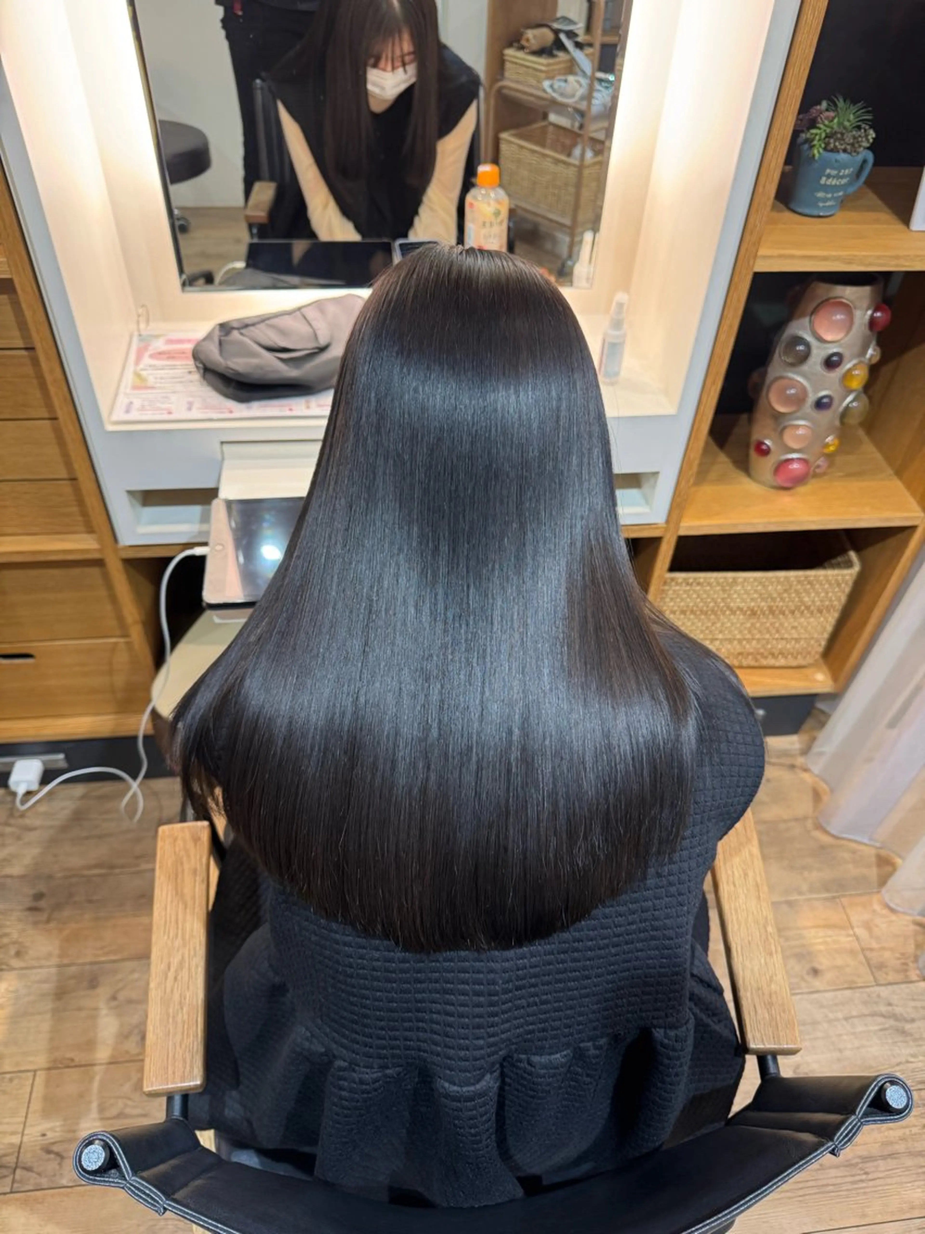 セミロング ヘアカラー トリートメント afloatkobe所属・美髪/髪質改善 川口凌弥のヘアスタイル