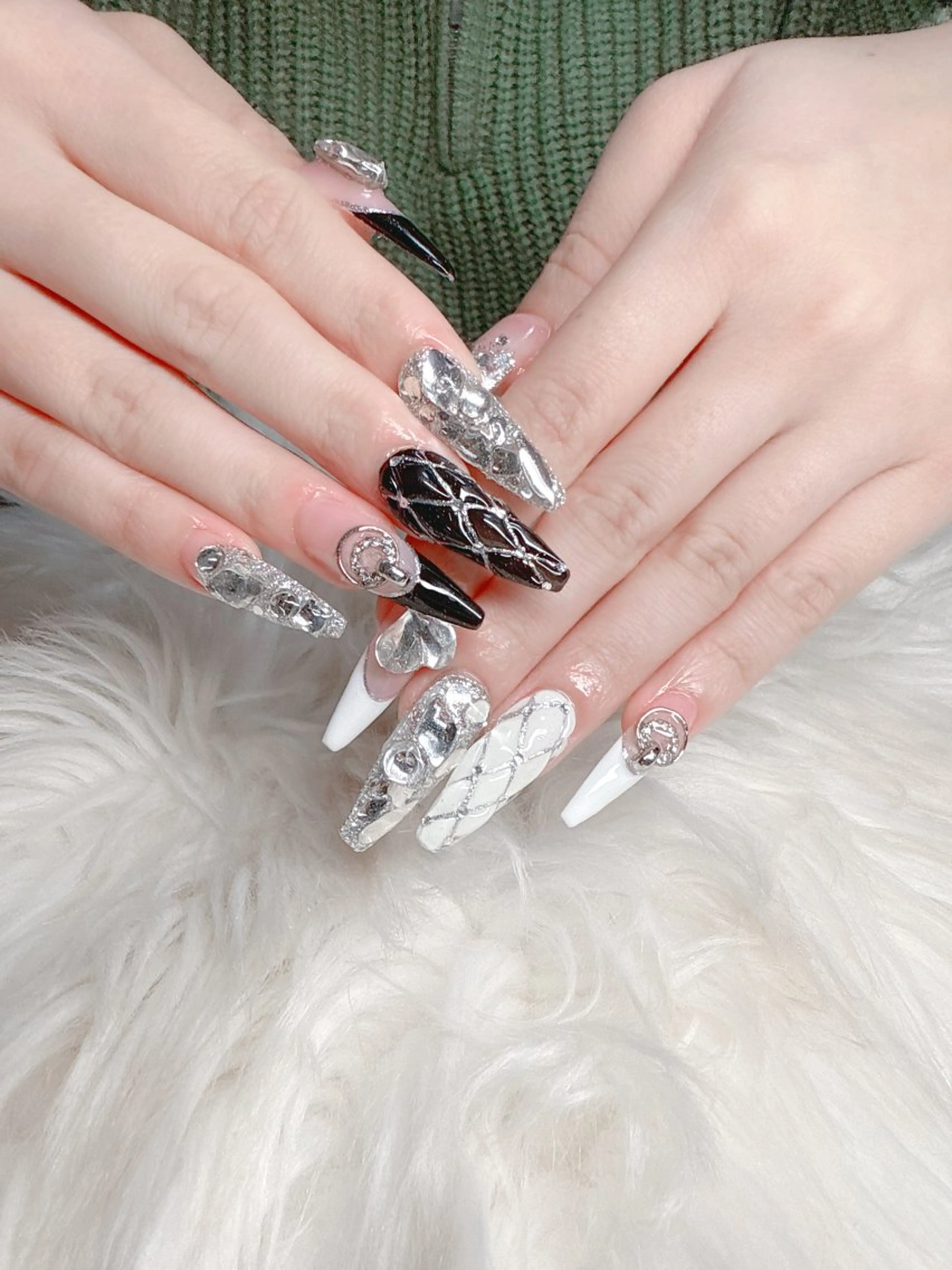 ネイル &ME Momoのネイルデザイン