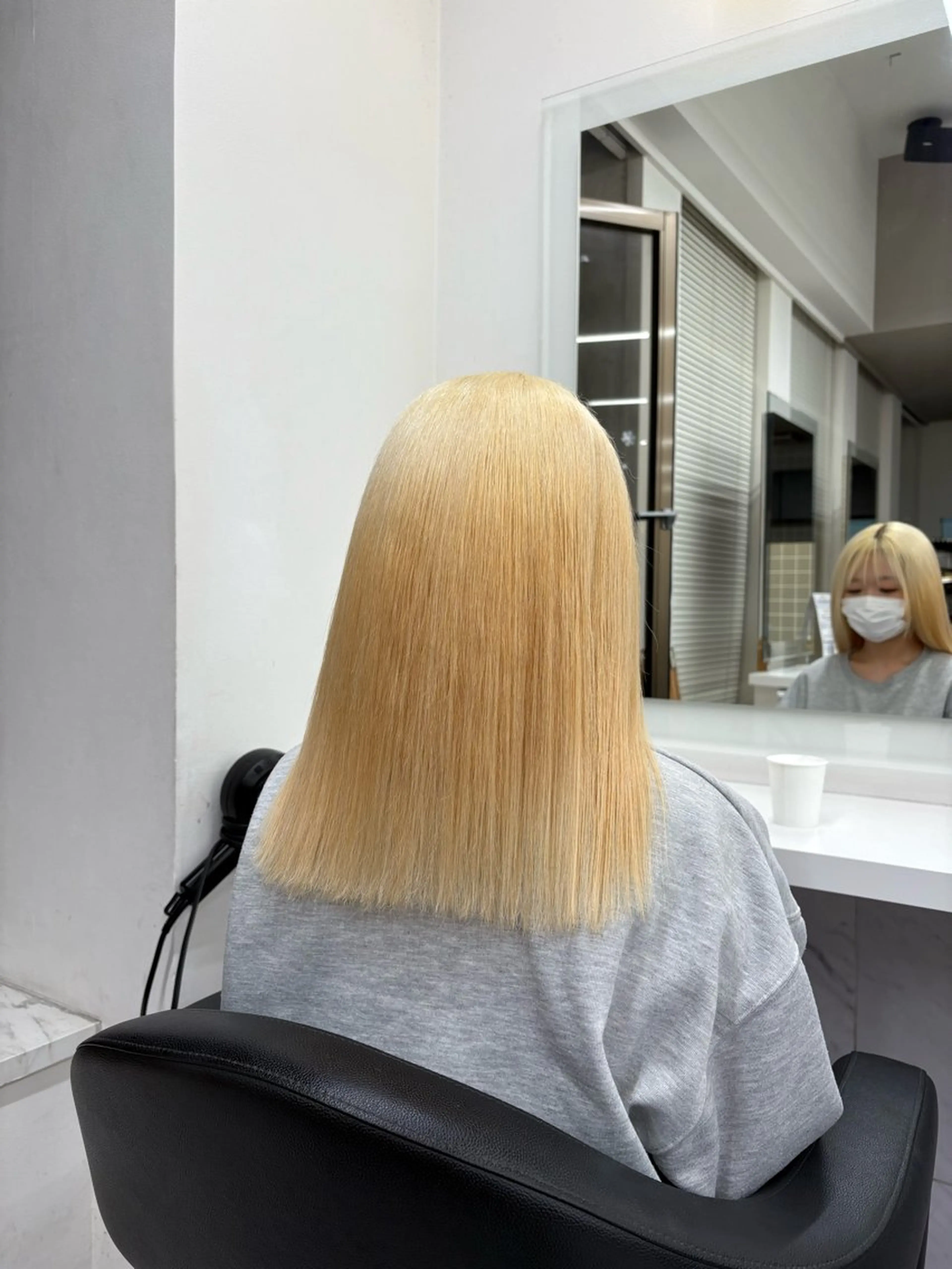 カラー ヘアカラー トリートメント 透明感ベージュ🤎 ナチュラルレイヤーのヘアスタイル