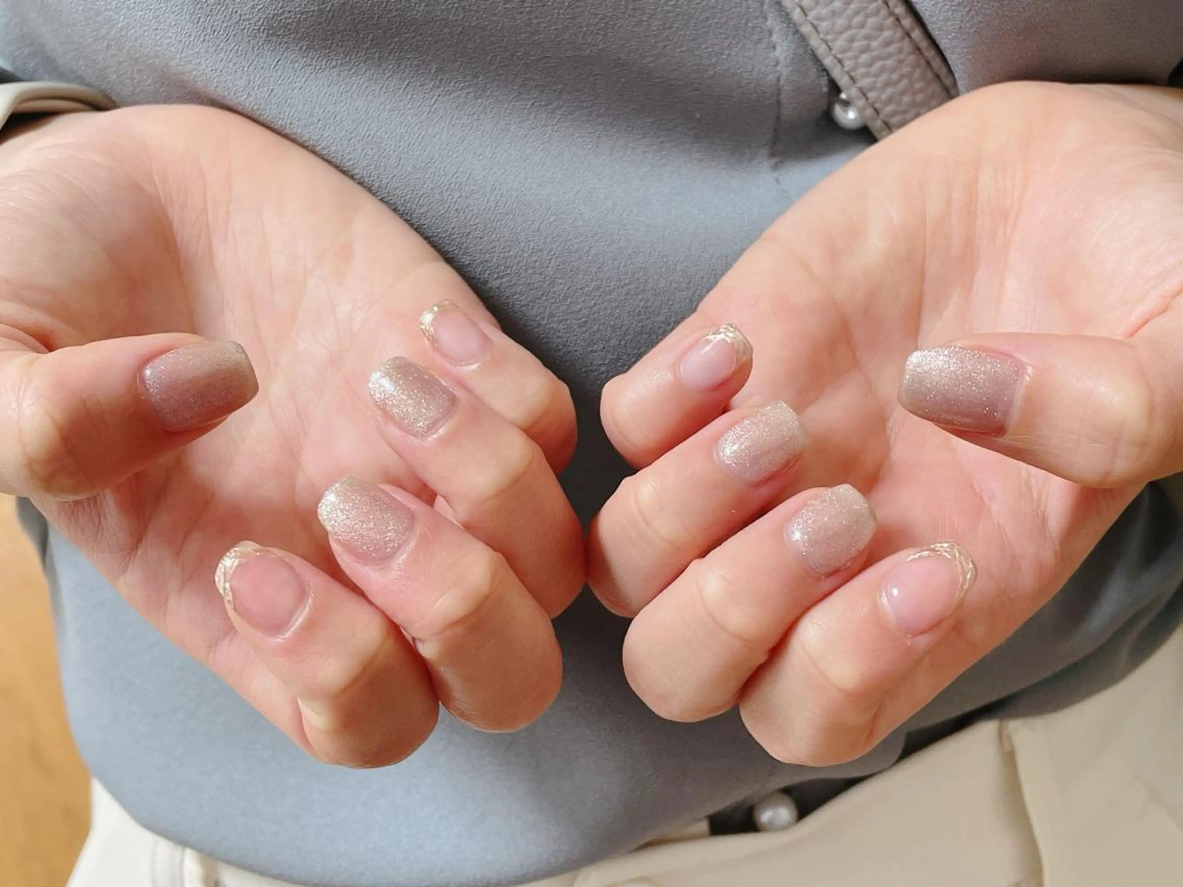 ネイル オーロラネイル フラワーネイル フットネイル フレンチネイル ジェルネイル mogunail &blowのネイルデザイン