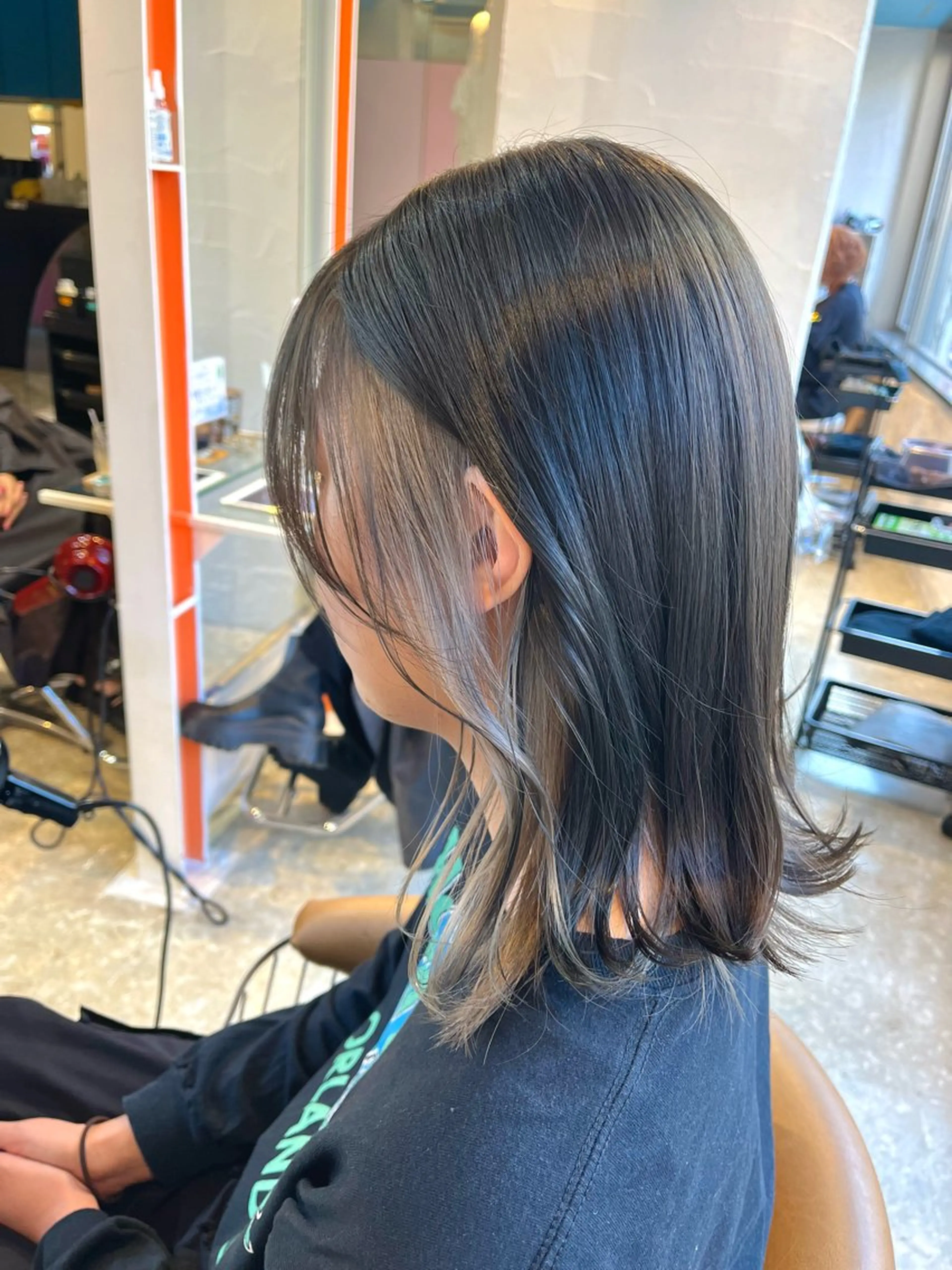 ミディアム カラー ヘアカラー うしだ かおるのヘアスタイル