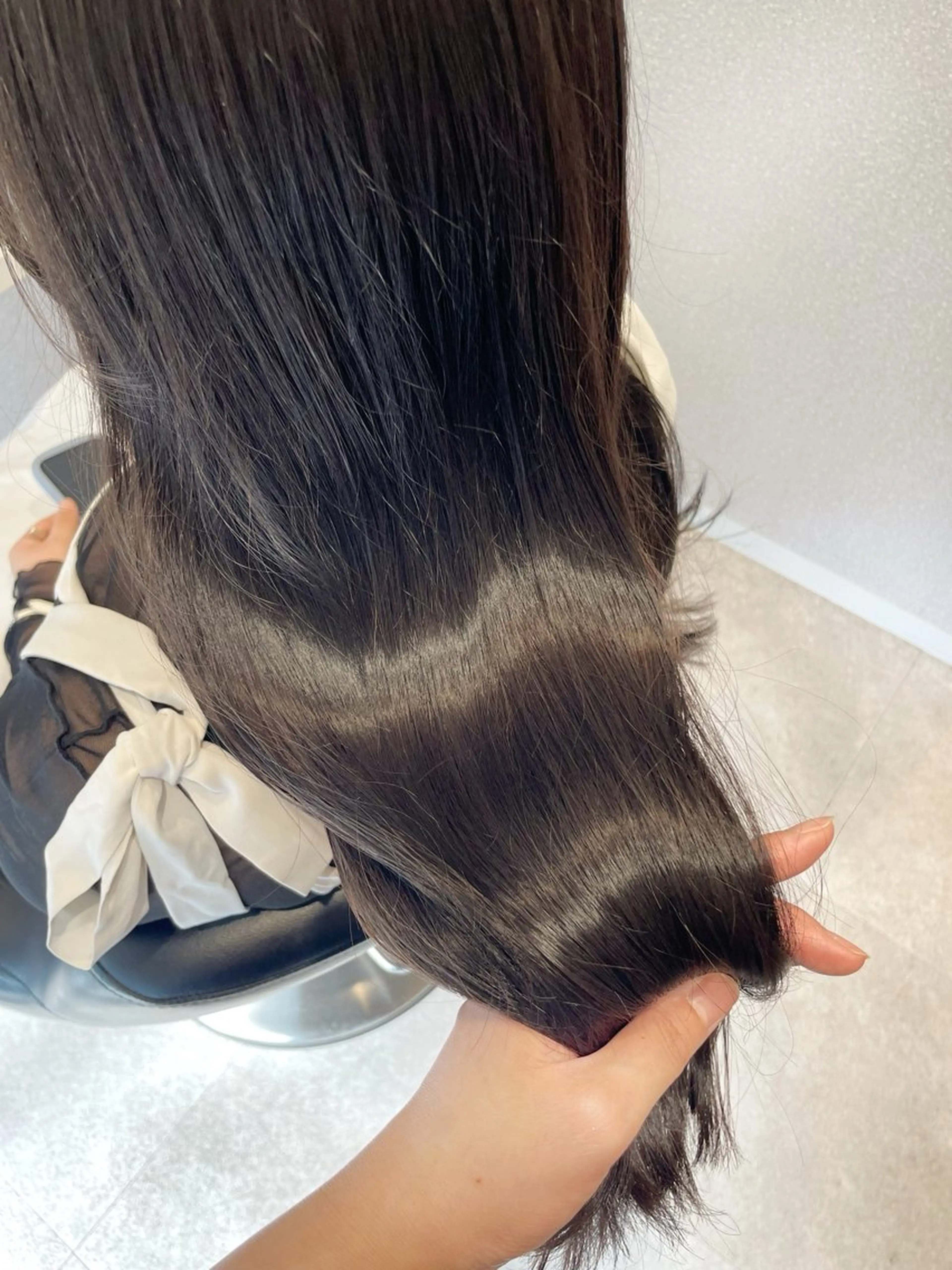 ロング カラー アクアカラー ダークグレー 髪質改善 トリートメント ヘアカラー トリートメント 女性リピ90%🍨 🩷佐藤みずきのヘアスタイル