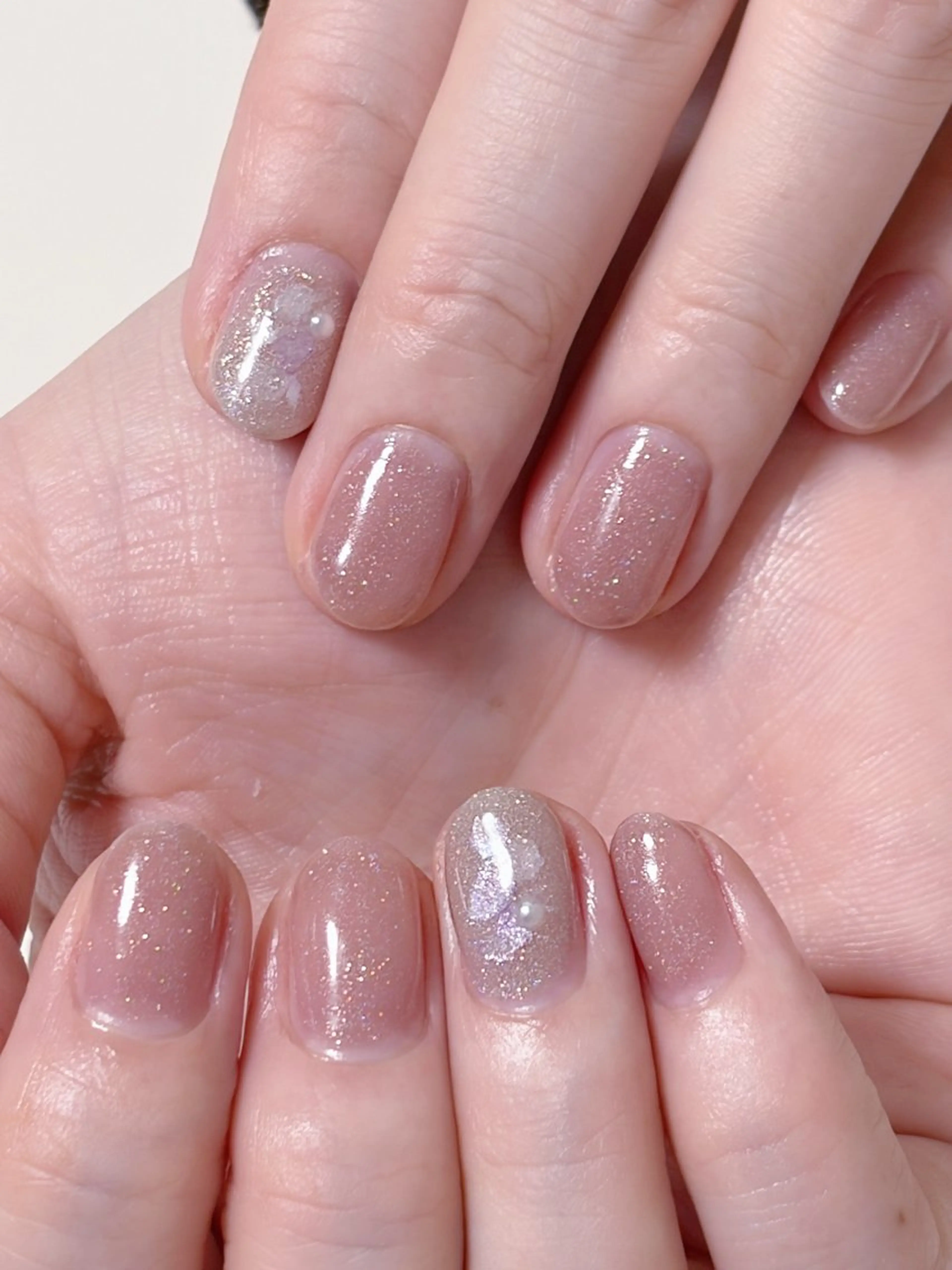 ネイル フラッシュネイル ラメ(グリッター) オフィスネイル ワンカラーネイル シンプルネイル ハンドネイル haku mioのネイルデザイン