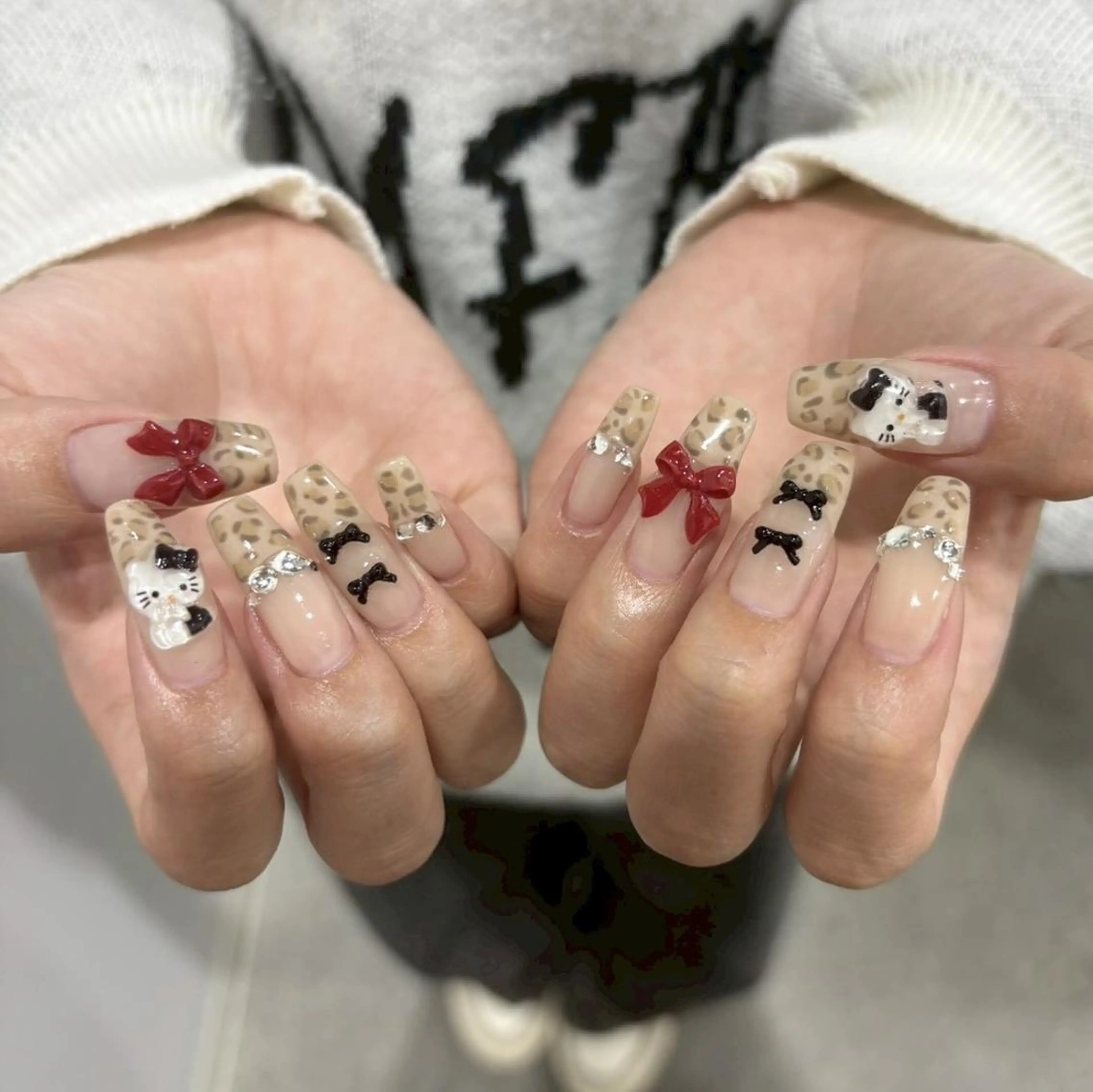 ネイル ハンドネイル whitepaper 🎀airiのネイルデザイン