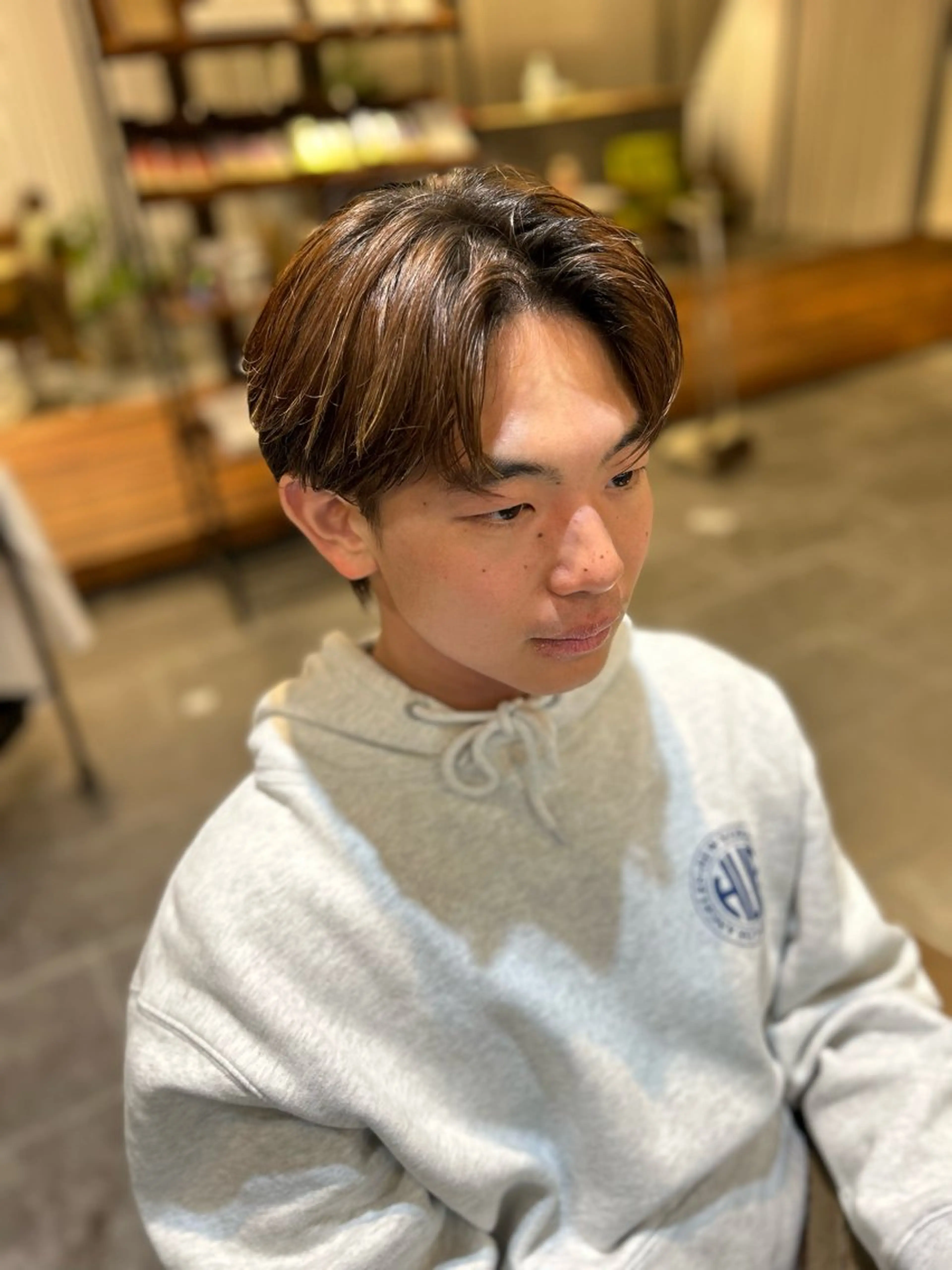 ショート カット ヘアカラー ボブレイヤー募集 出島凜平のヘアスタイル