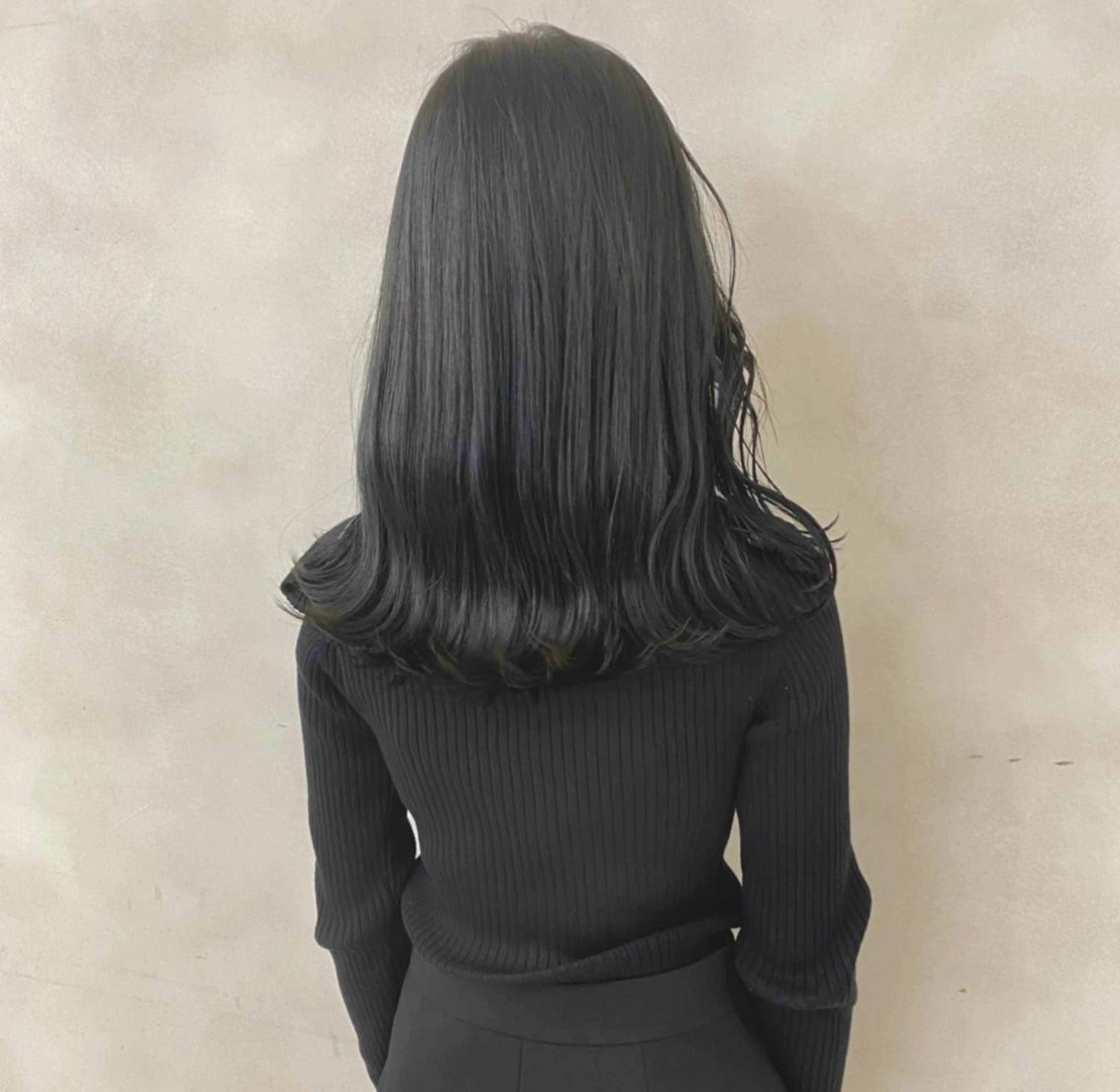 セミロング 新宿/韓国レイヤー/ 顔まわり/メンズヘアのヘアスタイル