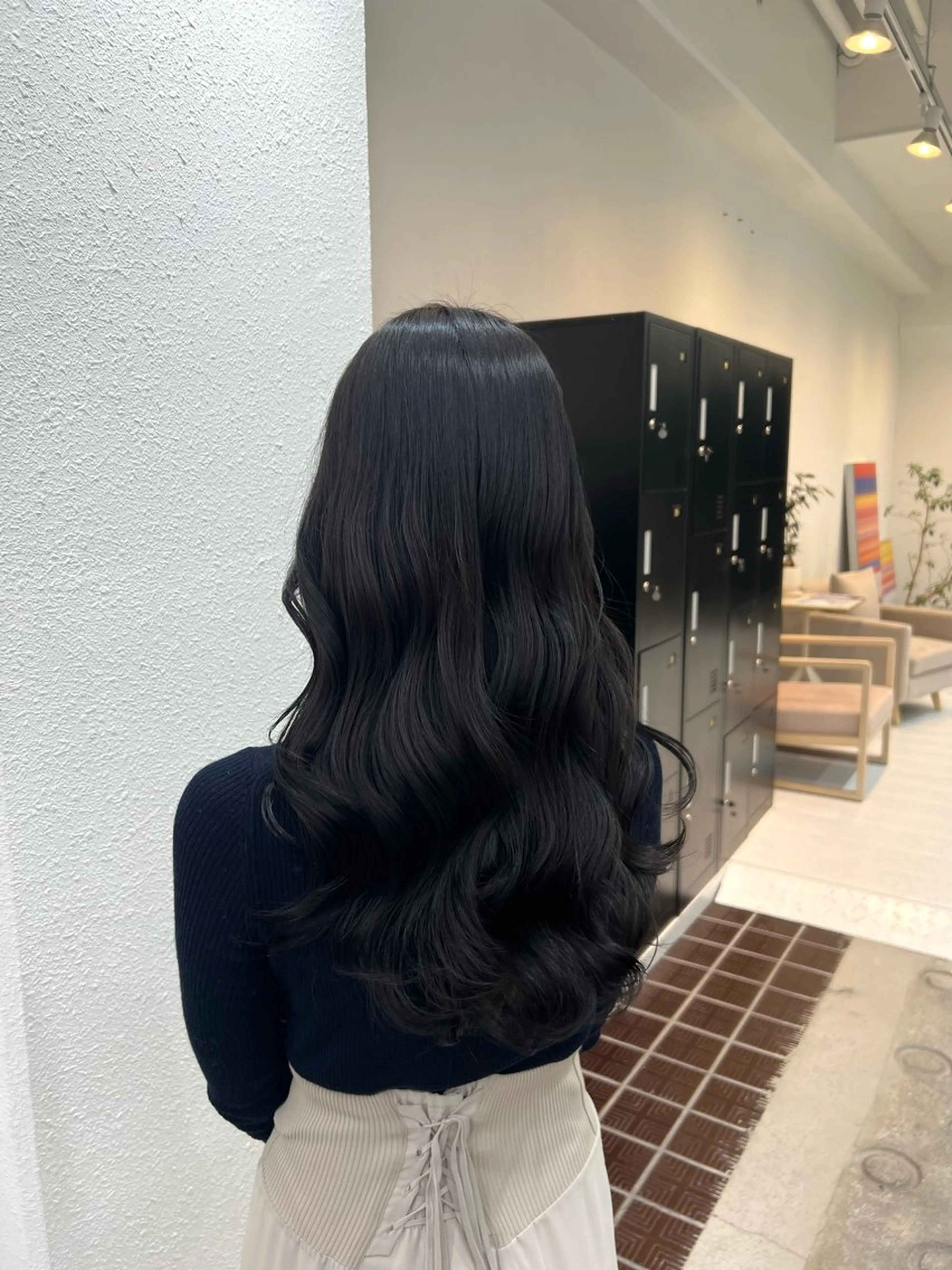 ロング カラー 黒髪 ブルーカラー ブルーブラック ヘアカラー ブリーチカラー🦋‪ 田中さくらのヘアスタイル