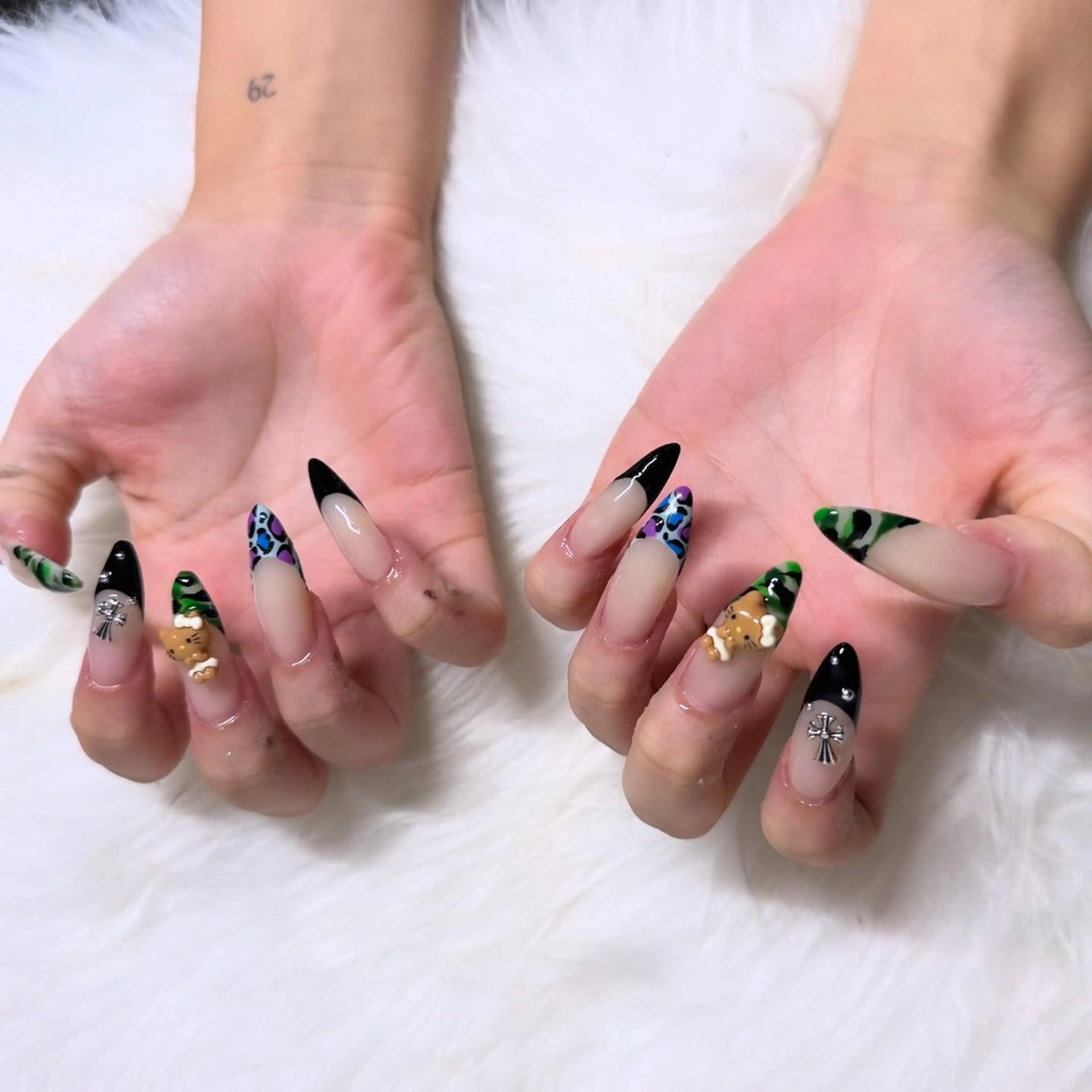 ロング ハンドネイル mao .のネイルデザイン